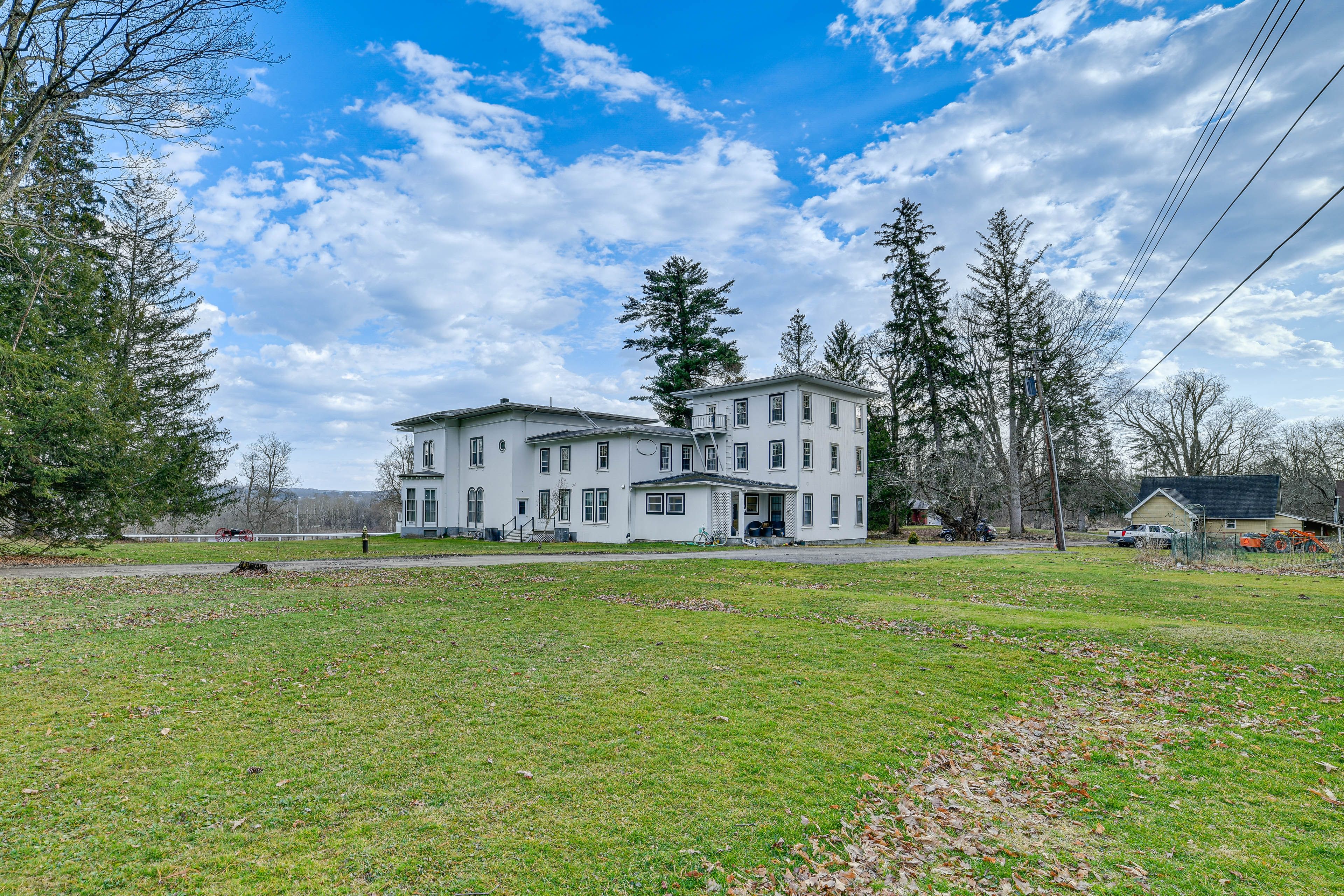Owego Vacation Rental | 3BR | 2BA | 1,350 Sq Ft | Step-Free Entry