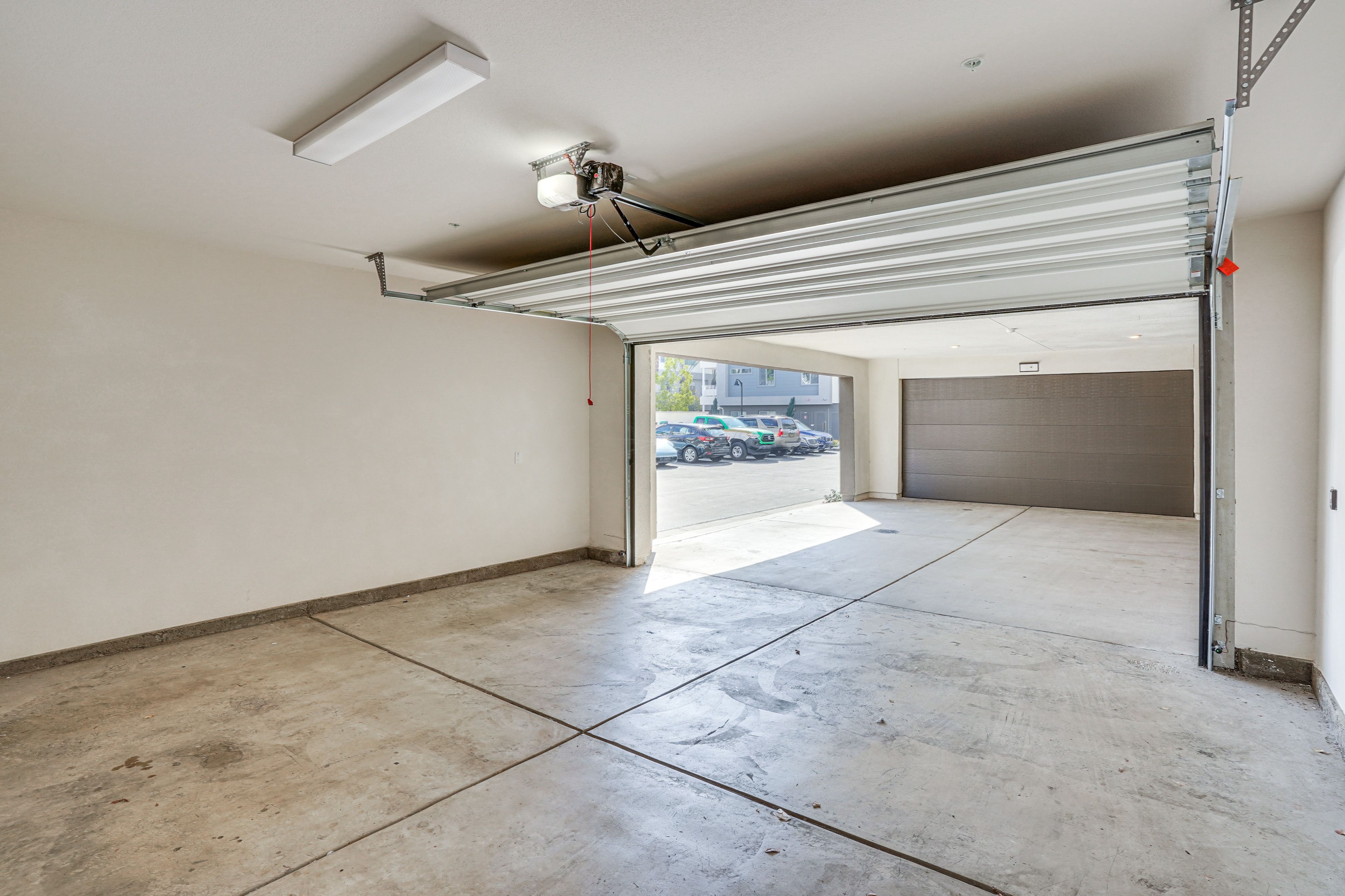 Parking | Private Detached Garage (2 Vehicles)