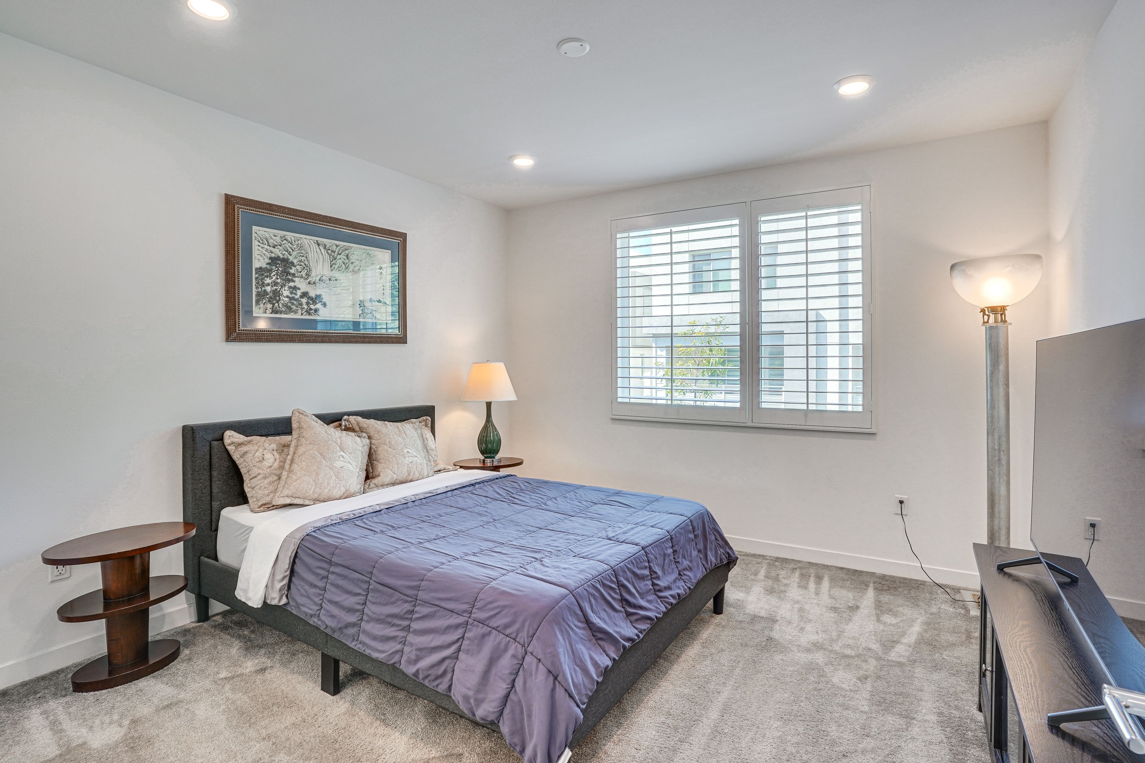 Bedroom 1 | Queen Bed | En-Suite Bathroom