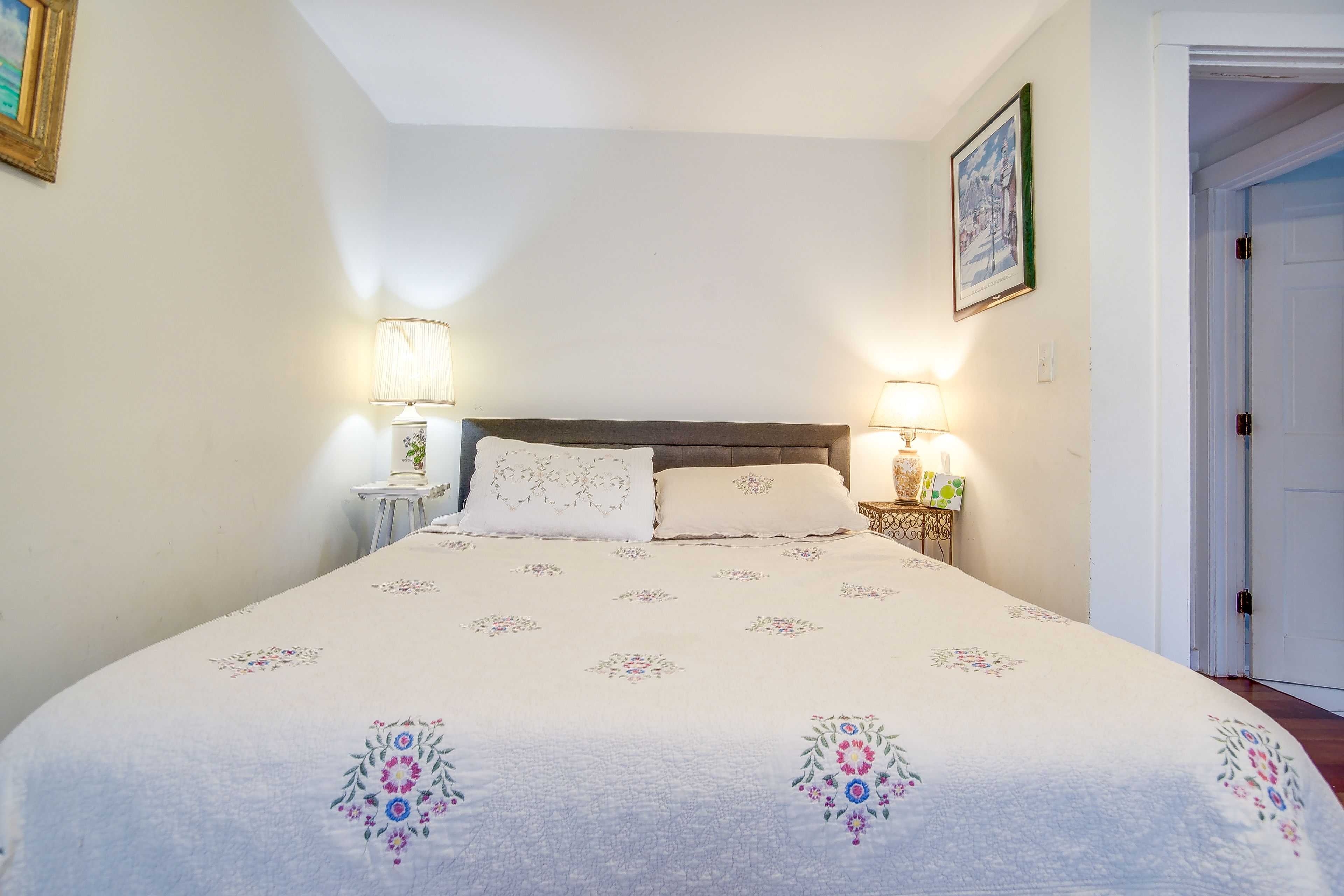 Bedroom 4 | Queen Bed | 1st Floor