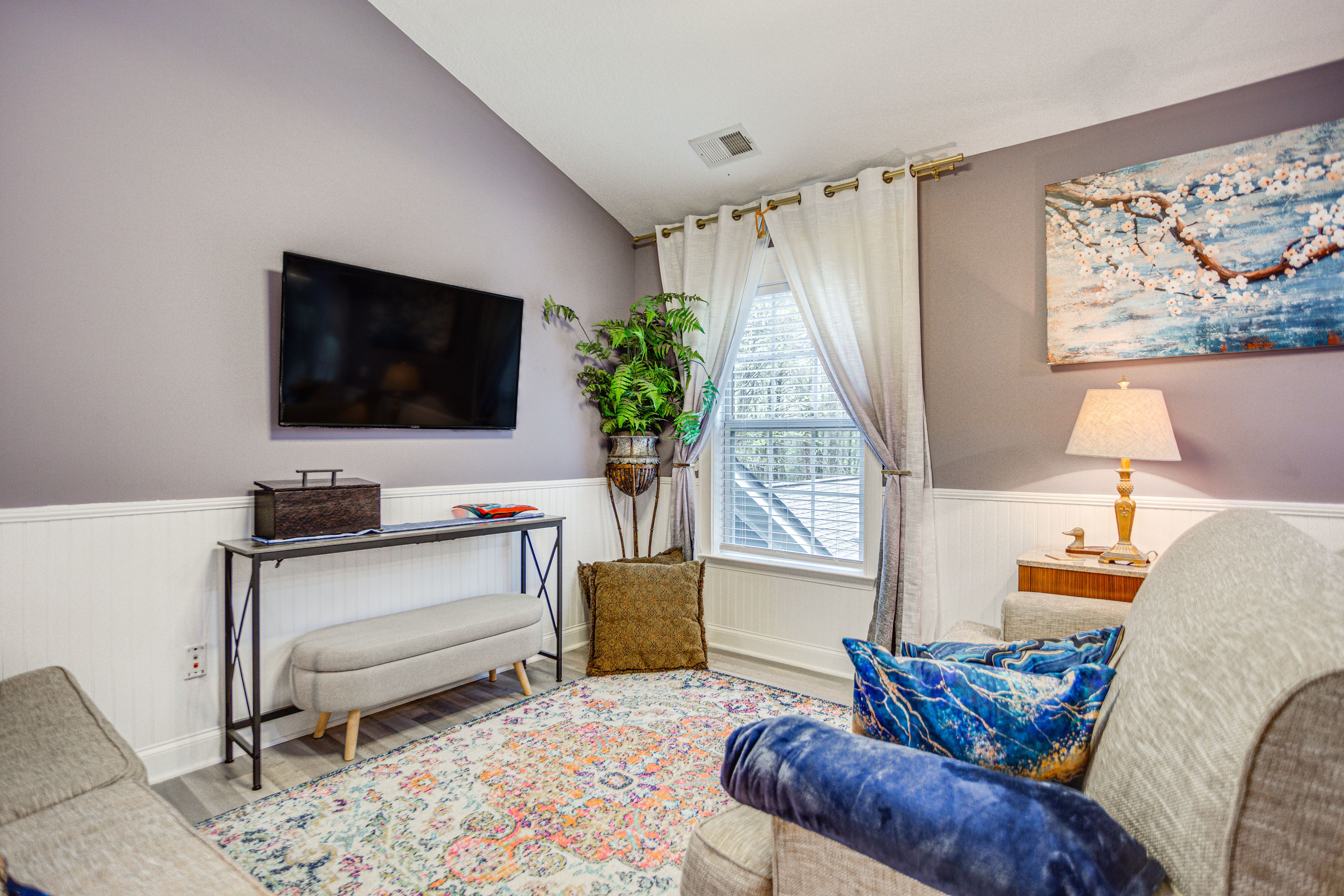 Living Room | Free WiFi