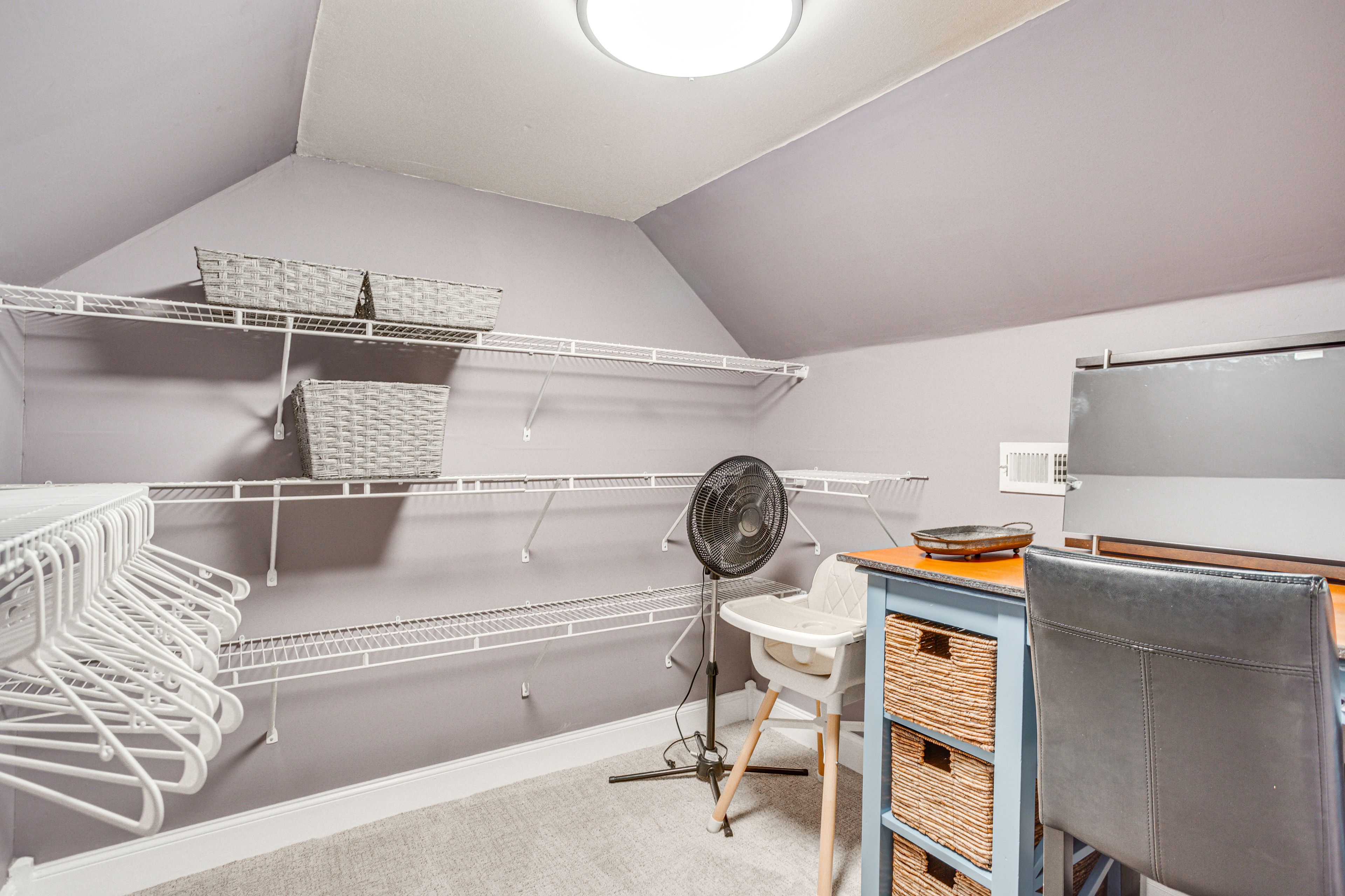 Walk-In Closet | Dedicated Workspace