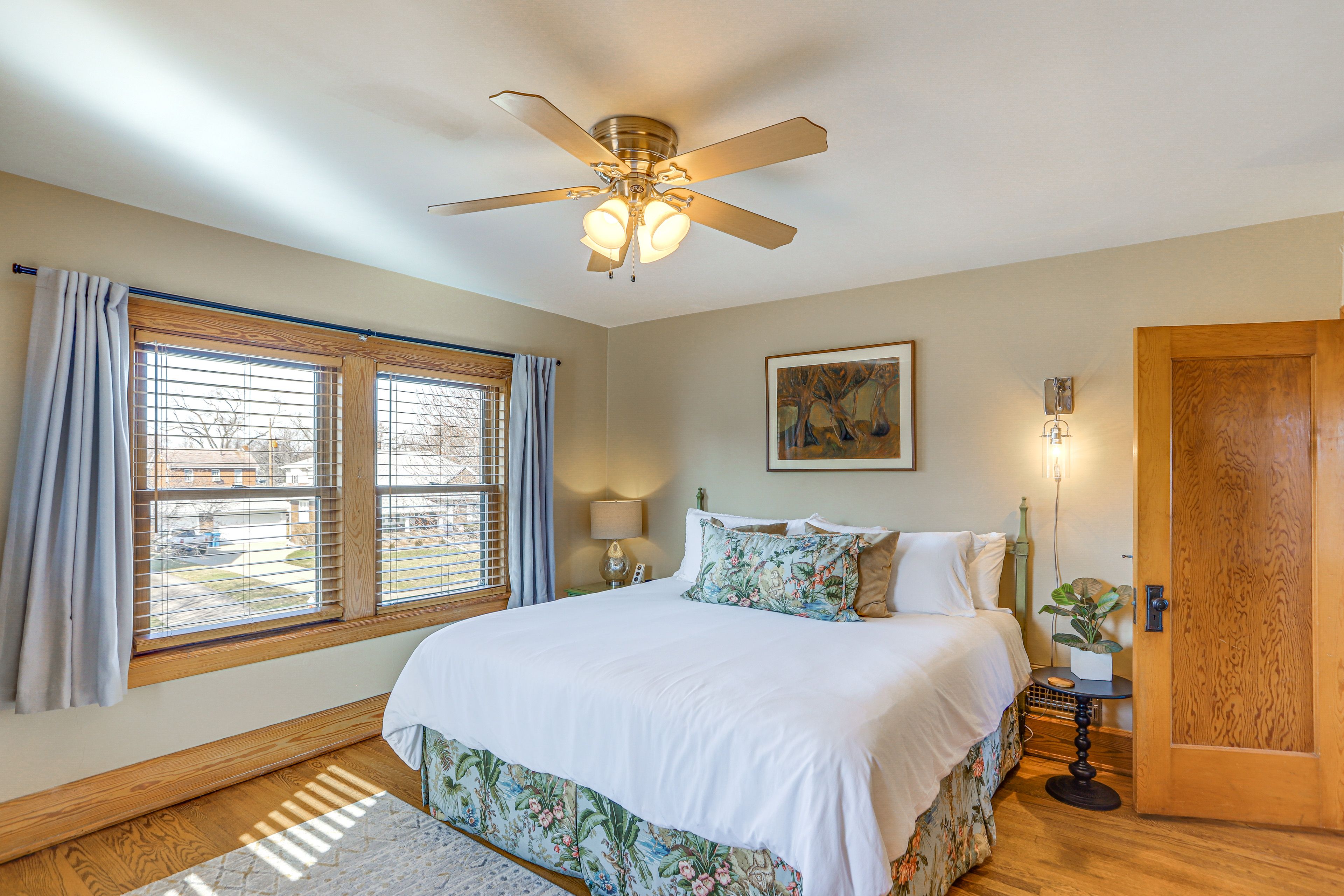 Bedroom 1 | King Bed | Linens Provided | Upper Level