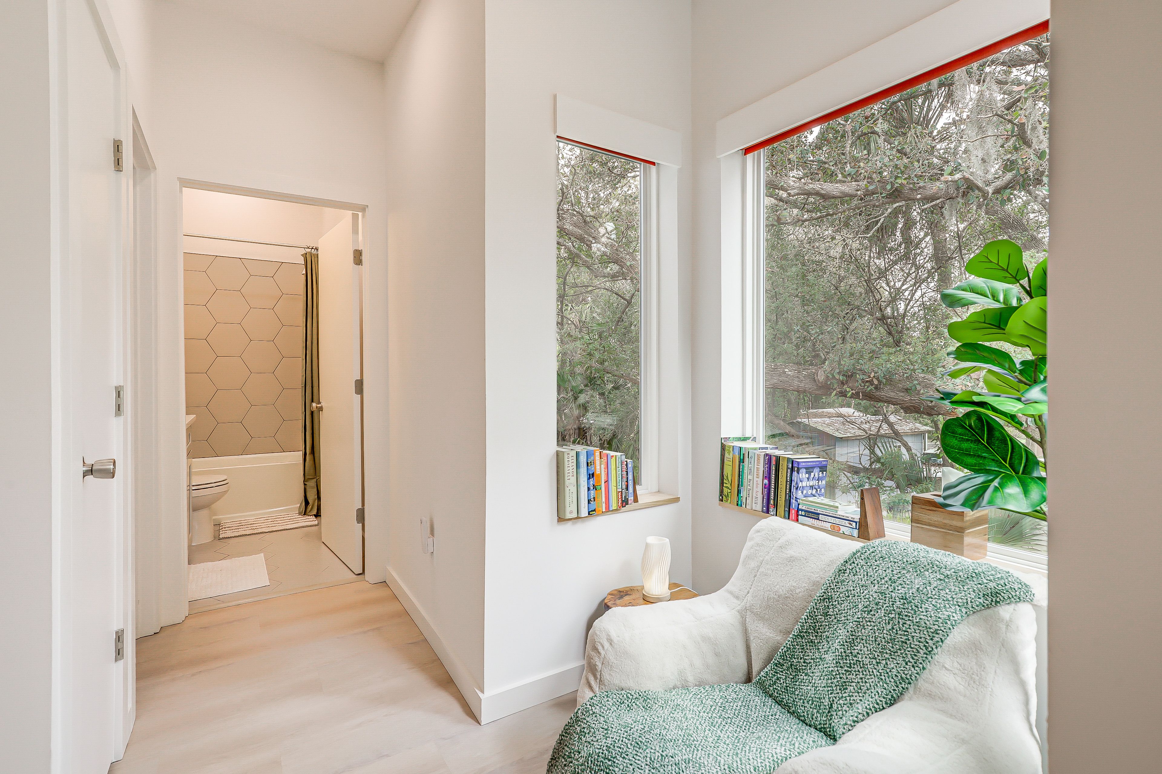 Reading Nook | 2nd Floor