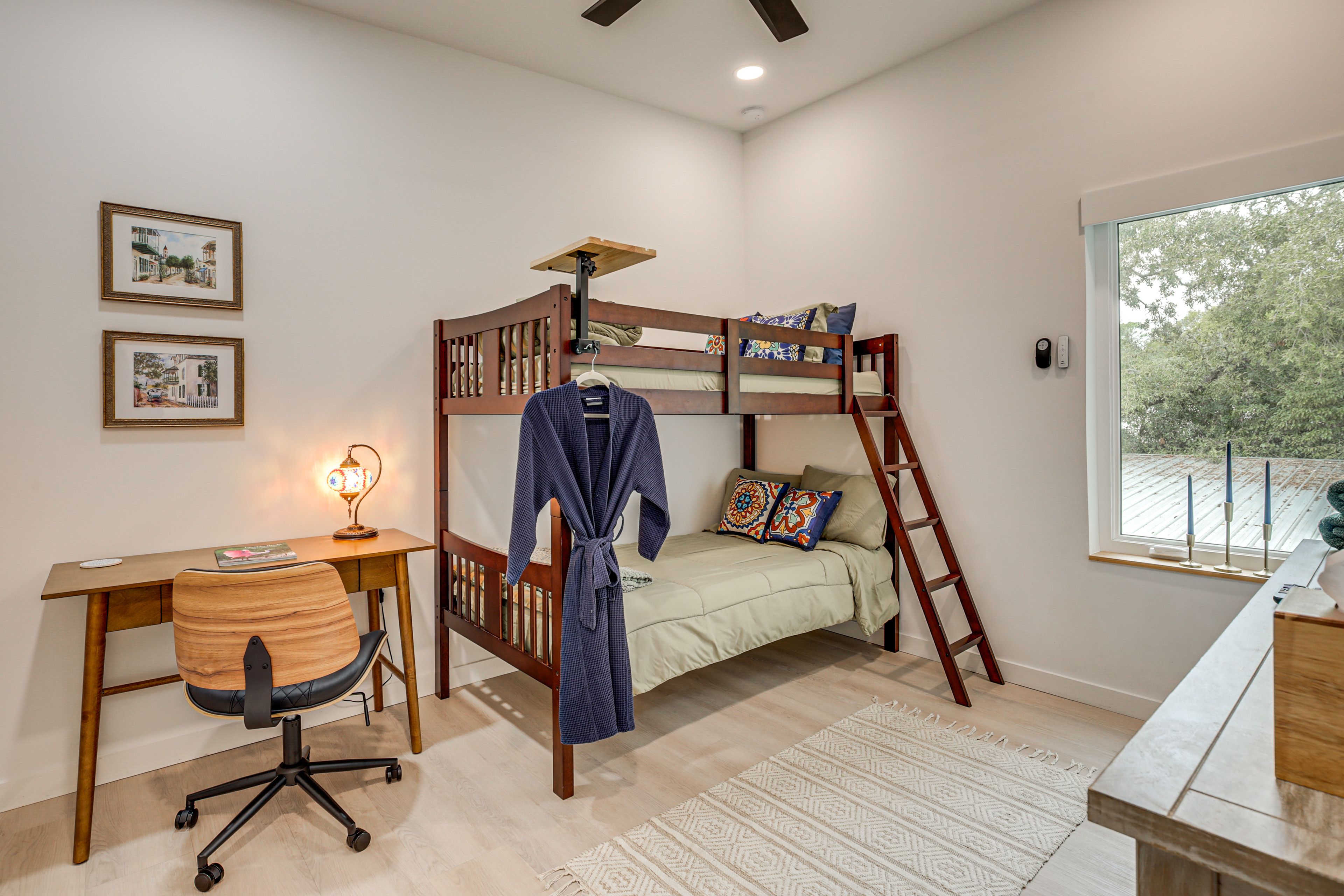 Bedroom 2 | Twin Bunk Bed | Smart TV | 2nd Floor