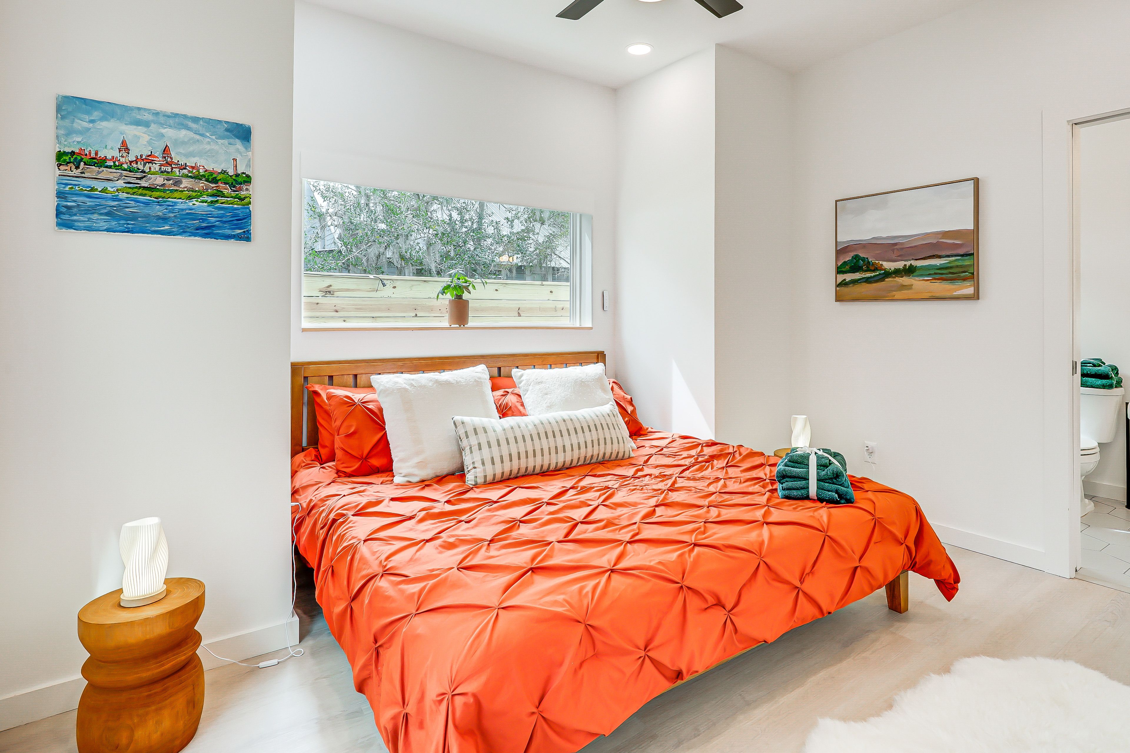 Bedroom 1 | King Bed | 1st Floor