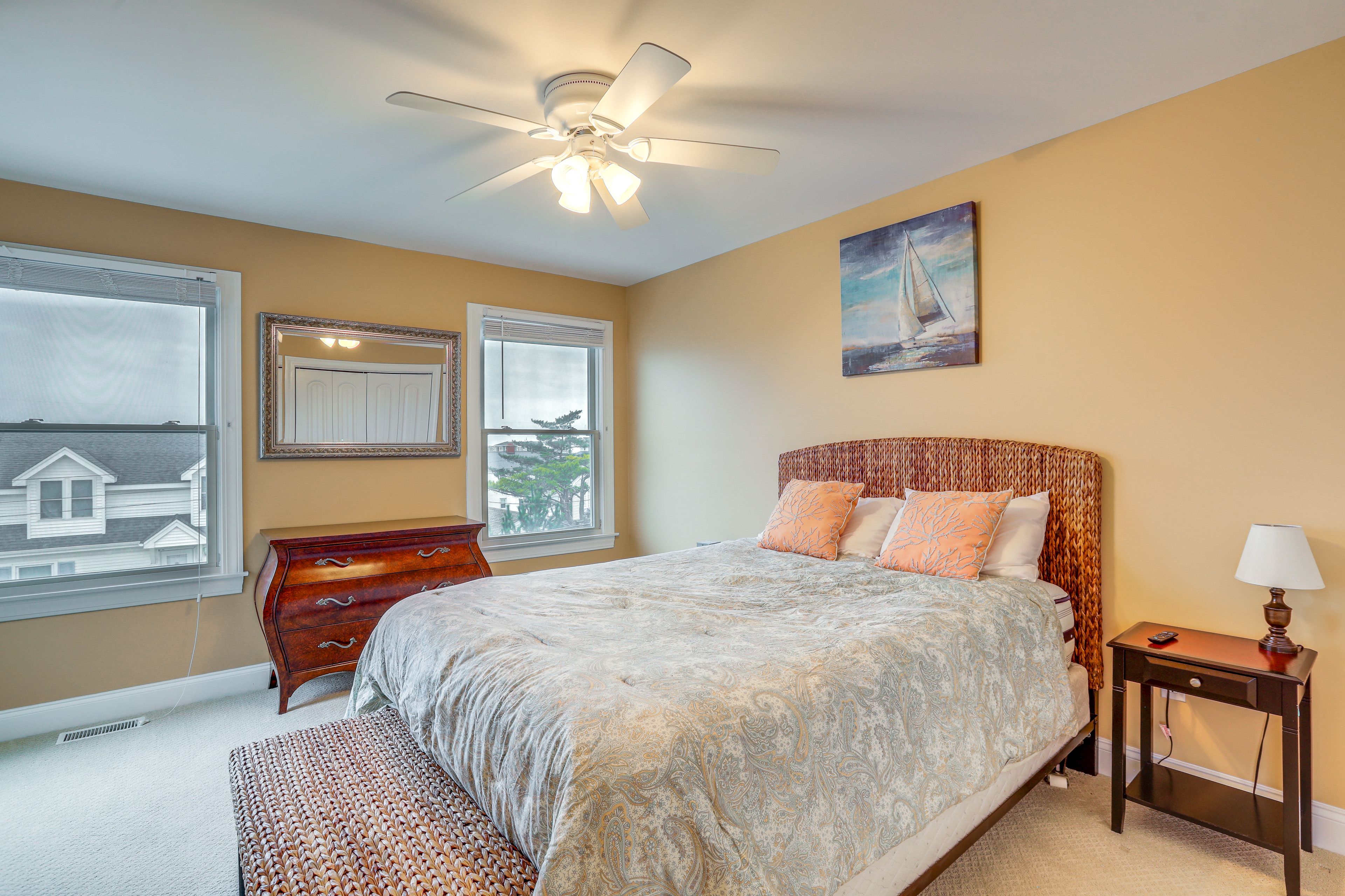Bedroom 2 | Queen Bed | 2nd Floor
