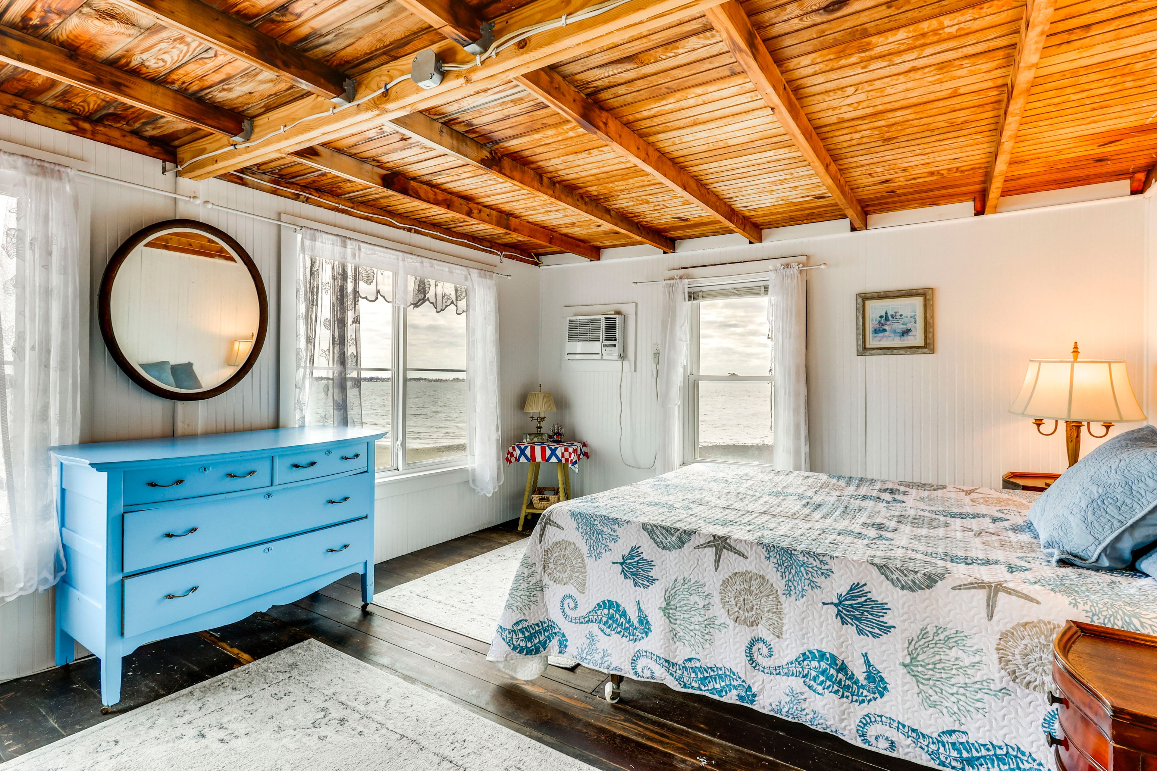 Bedroom 1 | Queen Bed | 2nd Floor