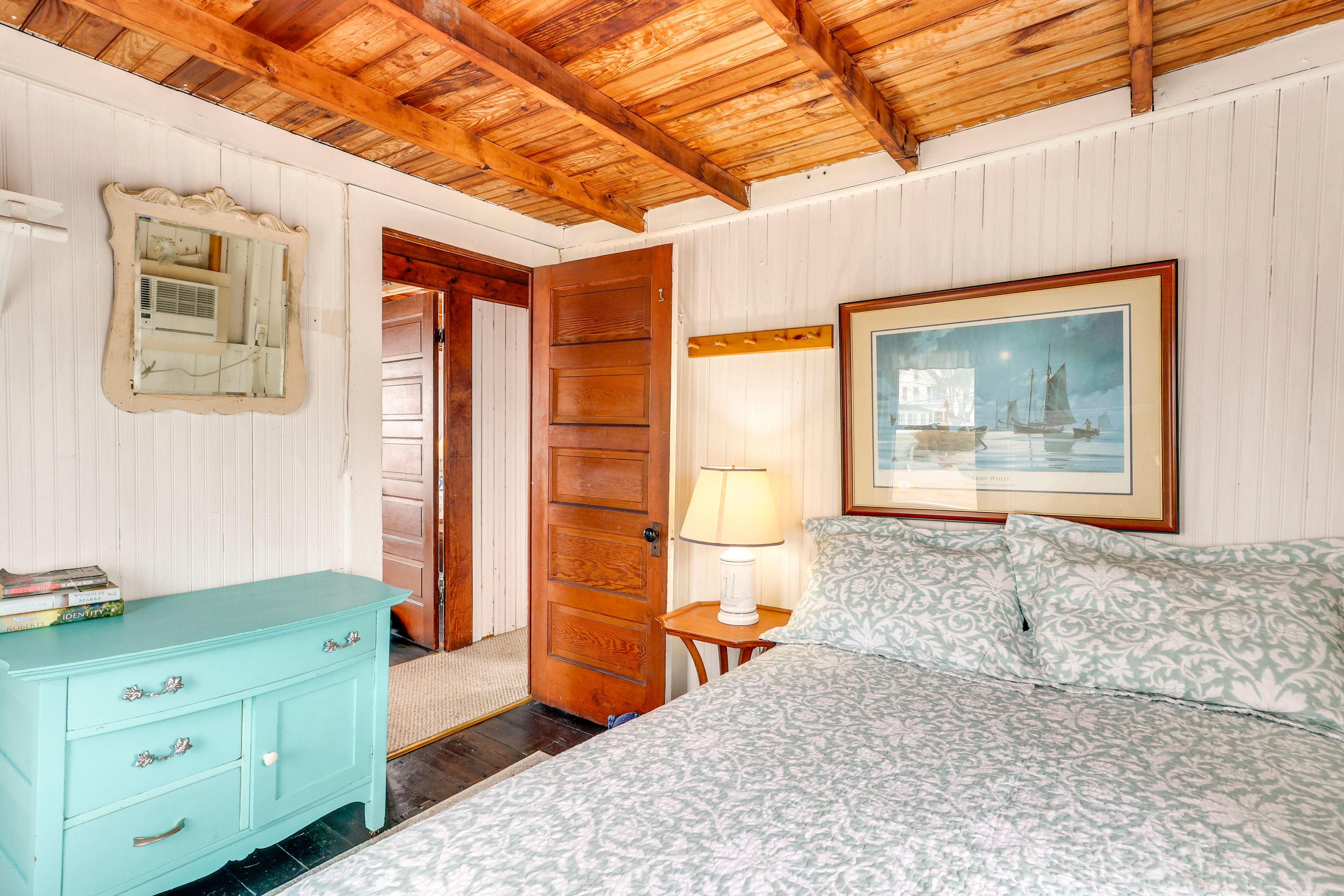 Bedroom 2 | Full Bed | 2nd Floor