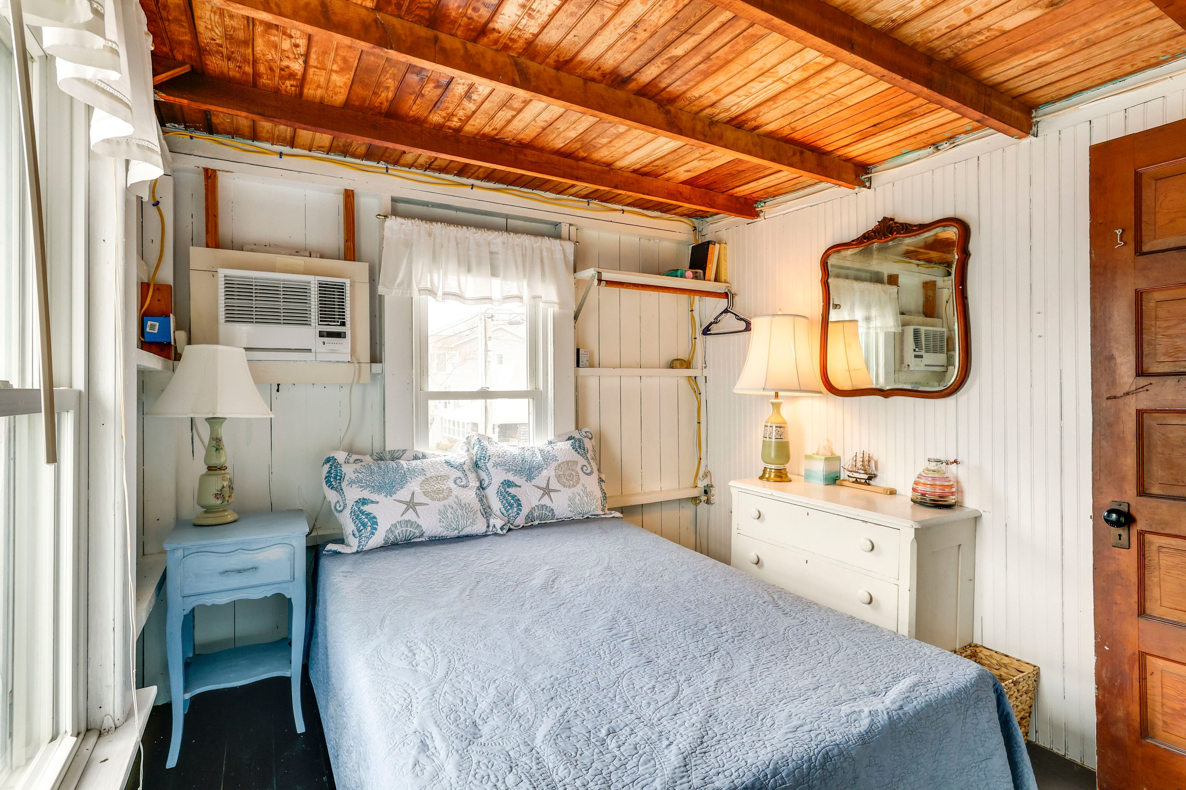 Bedroom 3 | Full Bed | 2nd Floor