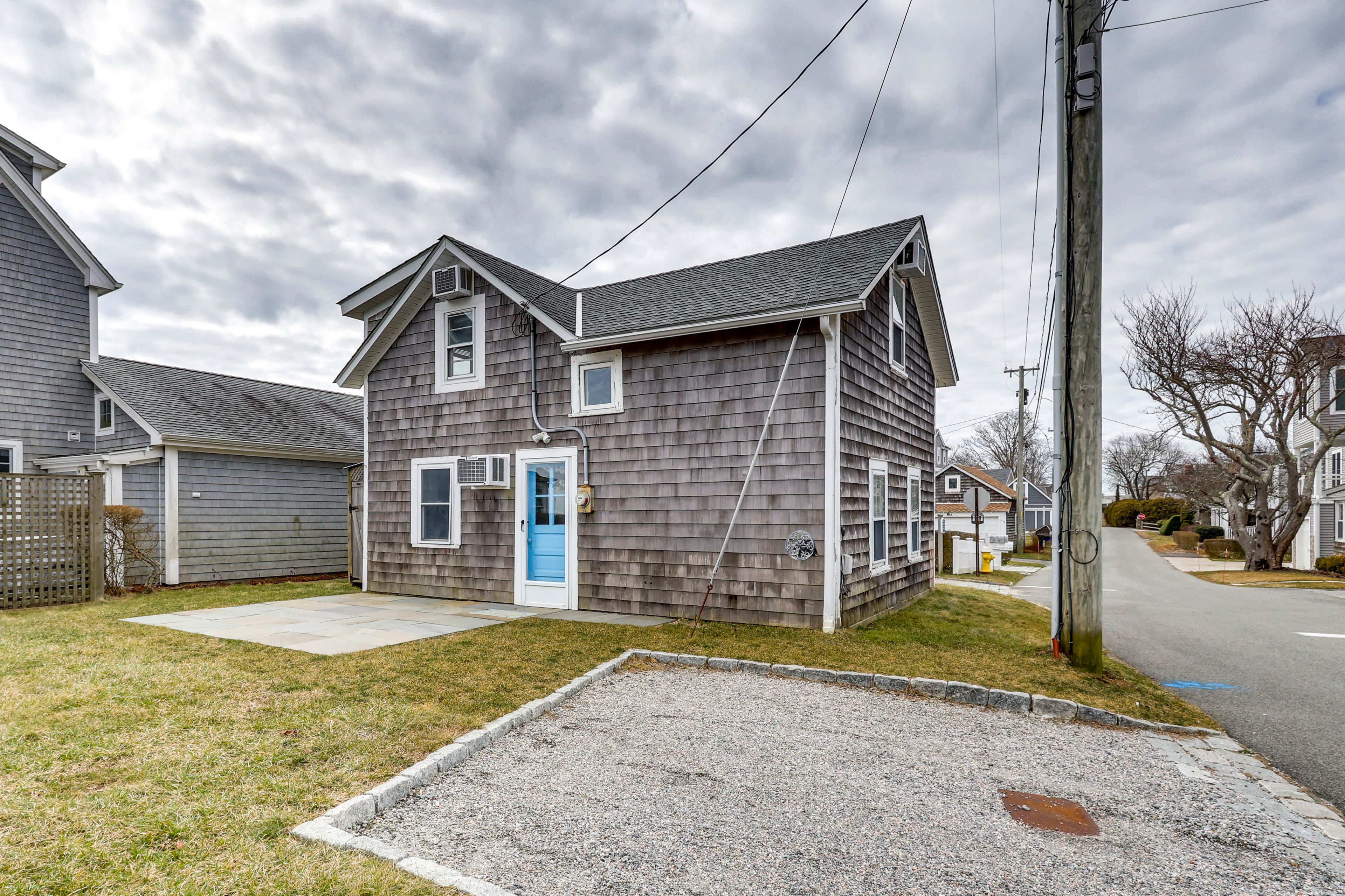 Parking | Driveway (1 Vehicle) | Additional Community Lot