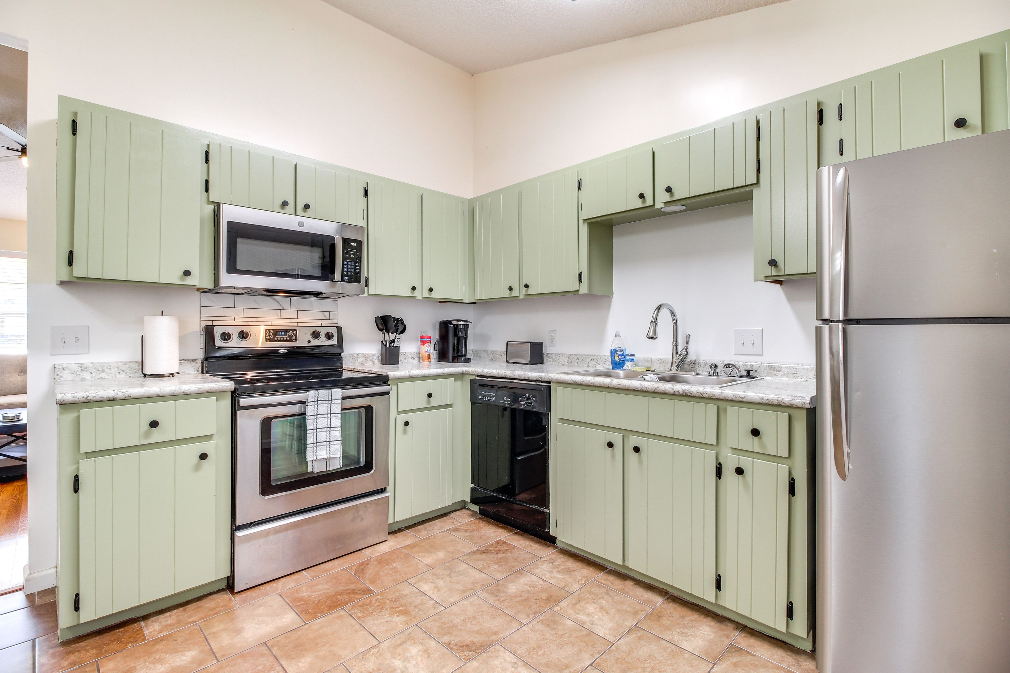 Kitchen | Trash Bags/Paper Towels
