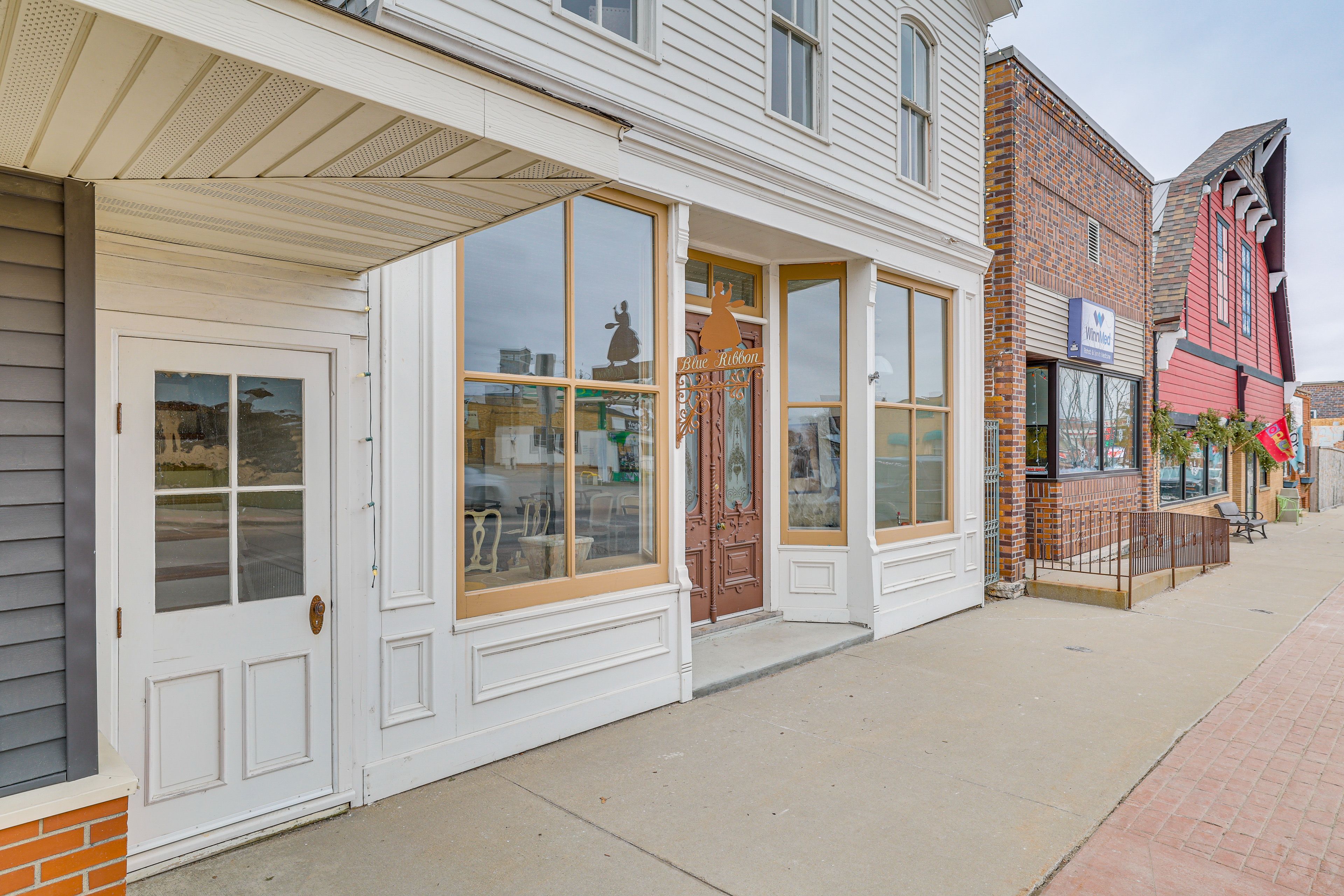 Building Exterior | Blue Ribbon Bakery Breakfast Included