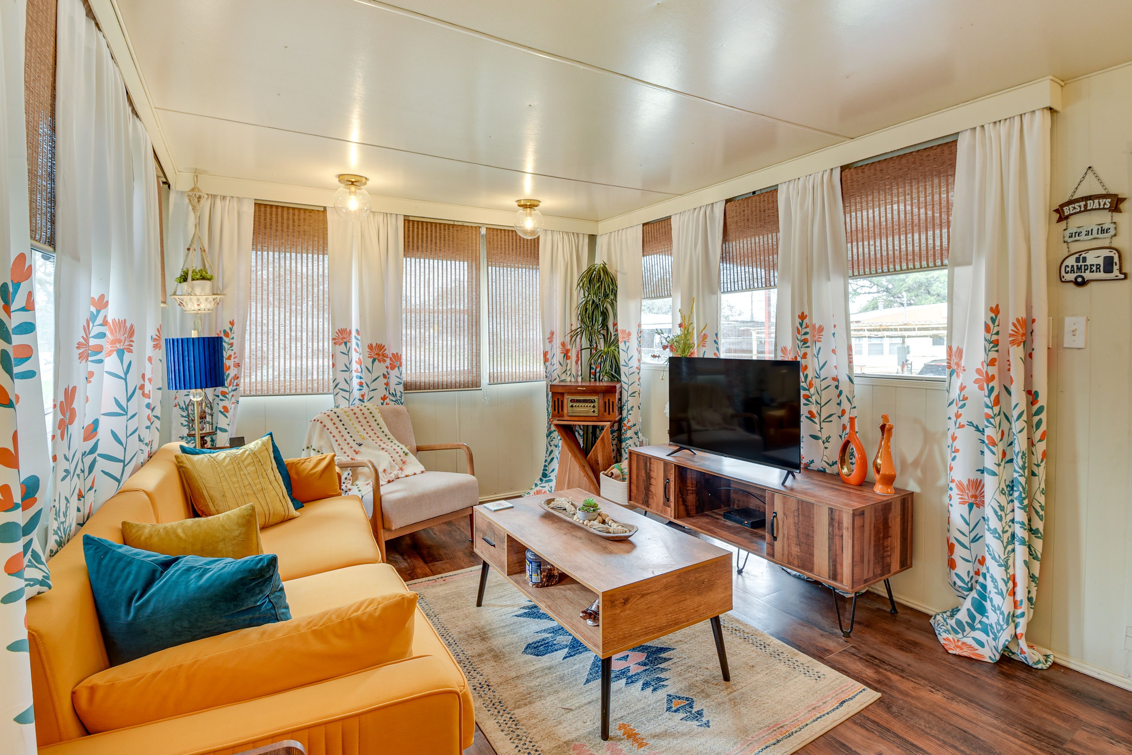 Brownwood Vacation Rental | 2BR | 1BA | 450 Sq Ft | Stairs Required