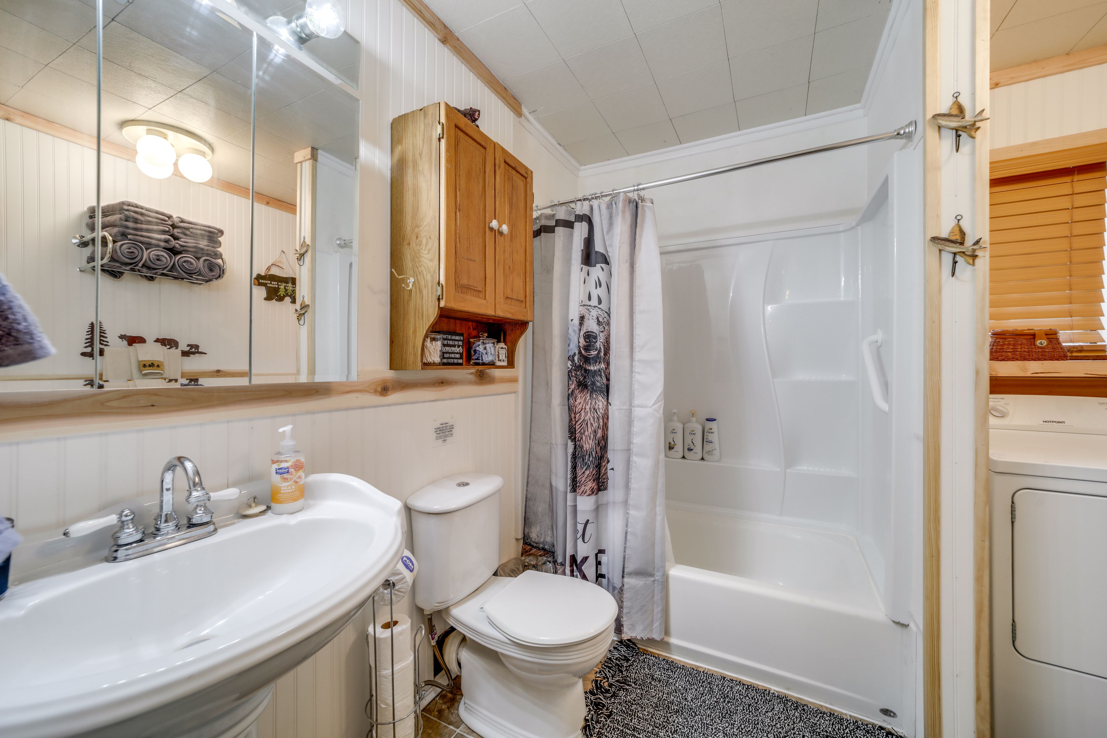 Full Bathroom | In-Unit Laundry