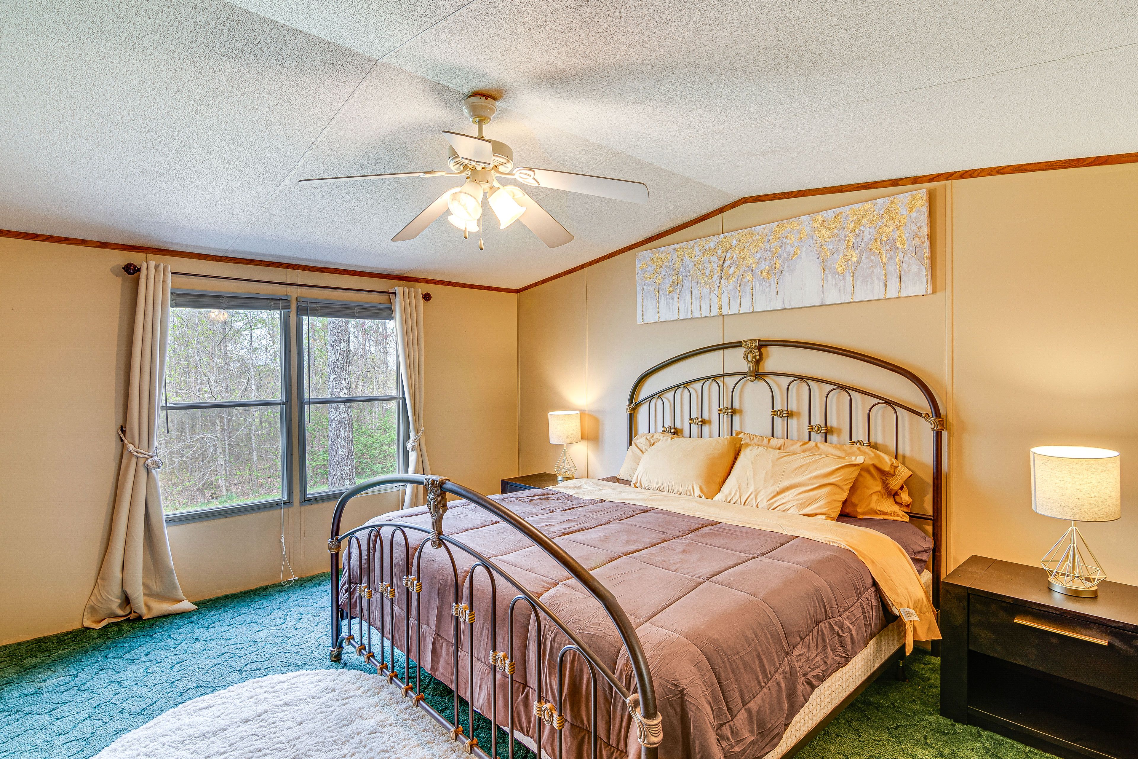 Bedroom 1 | King Bed | Linens Provided