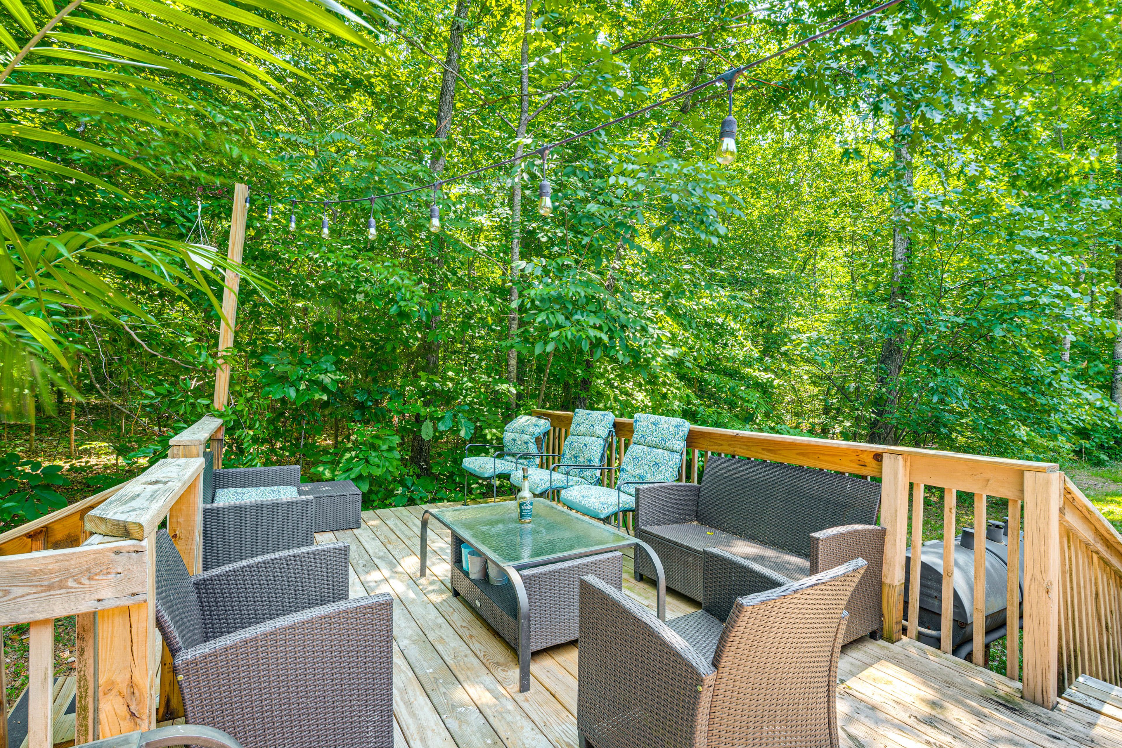 Deck | Outdoor Seating