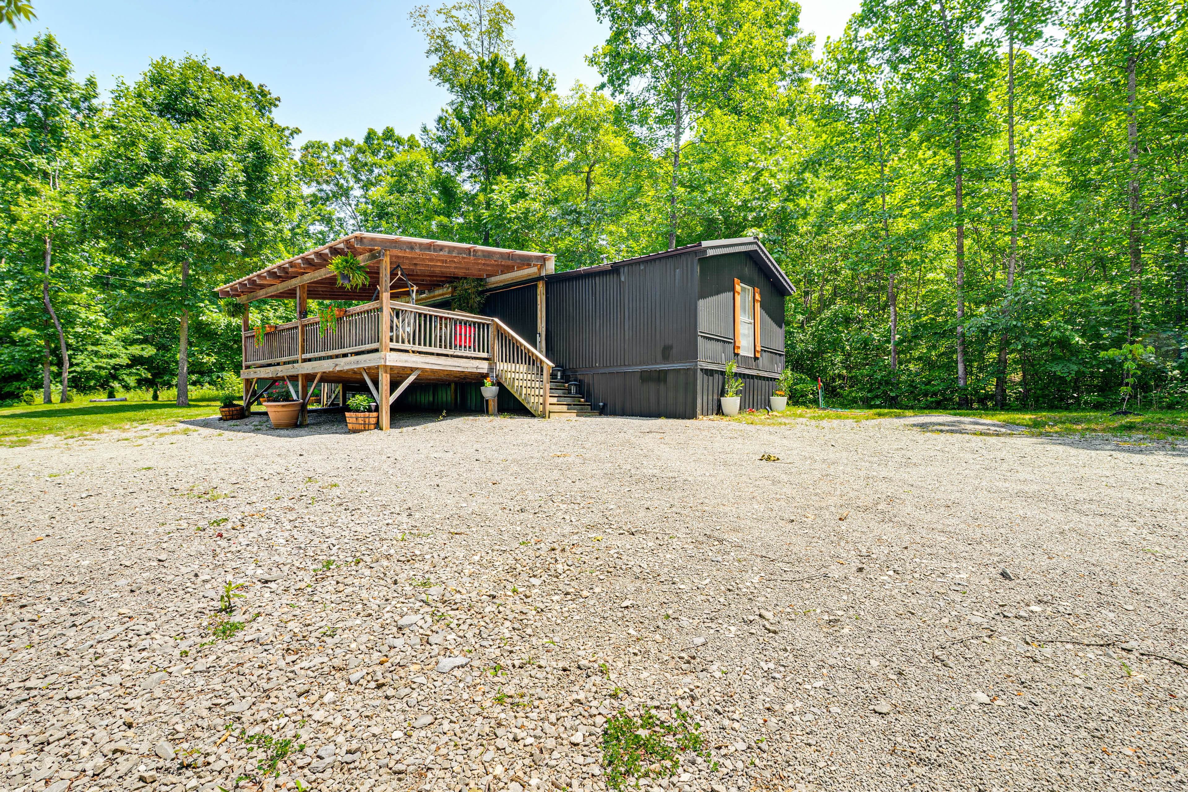 Parking | Driveway (10 Vehicles) | RV/Trailer/Boat Trailer Parking Allowed