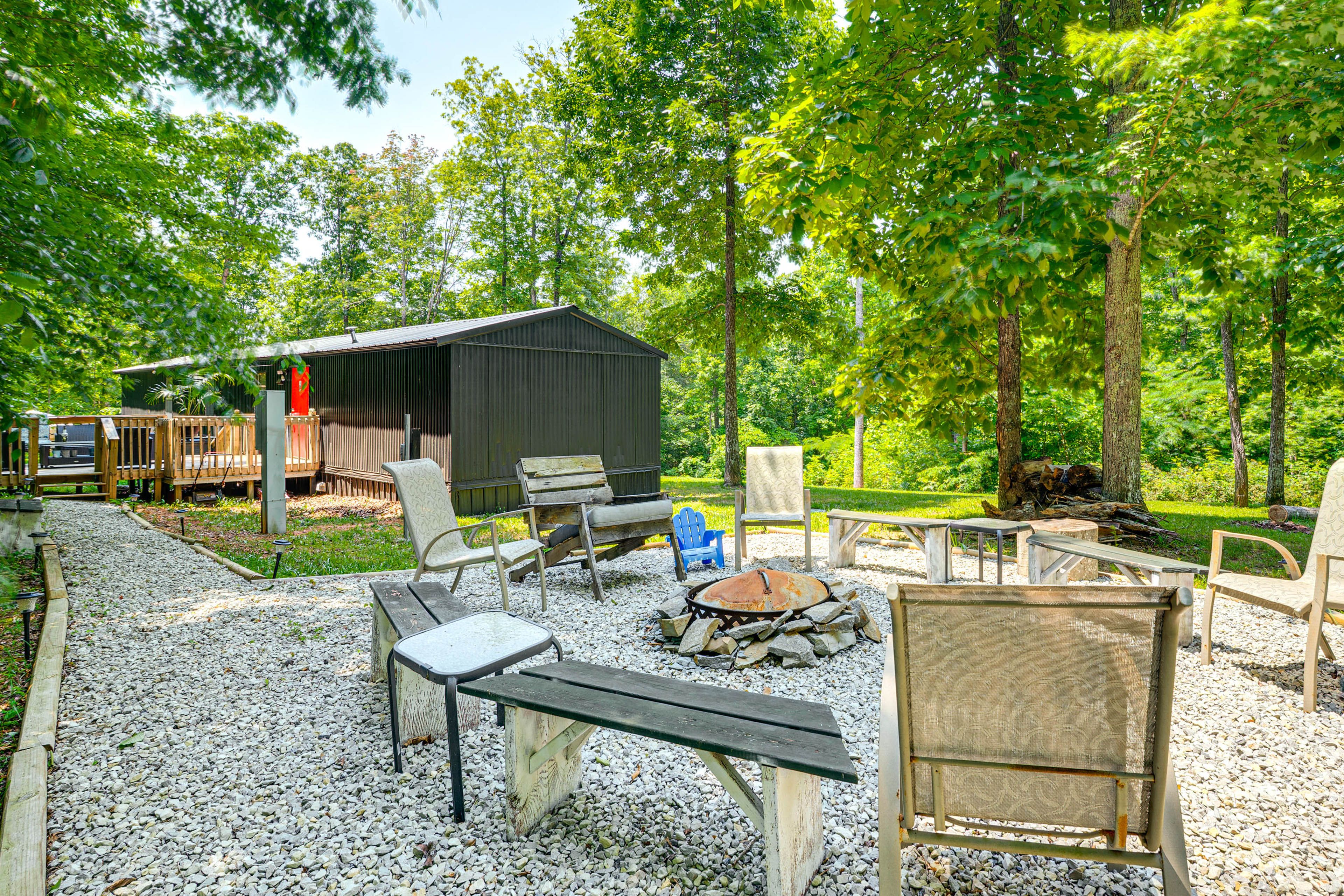 Fire Pit | Charcoal + Gas Grills | Deck