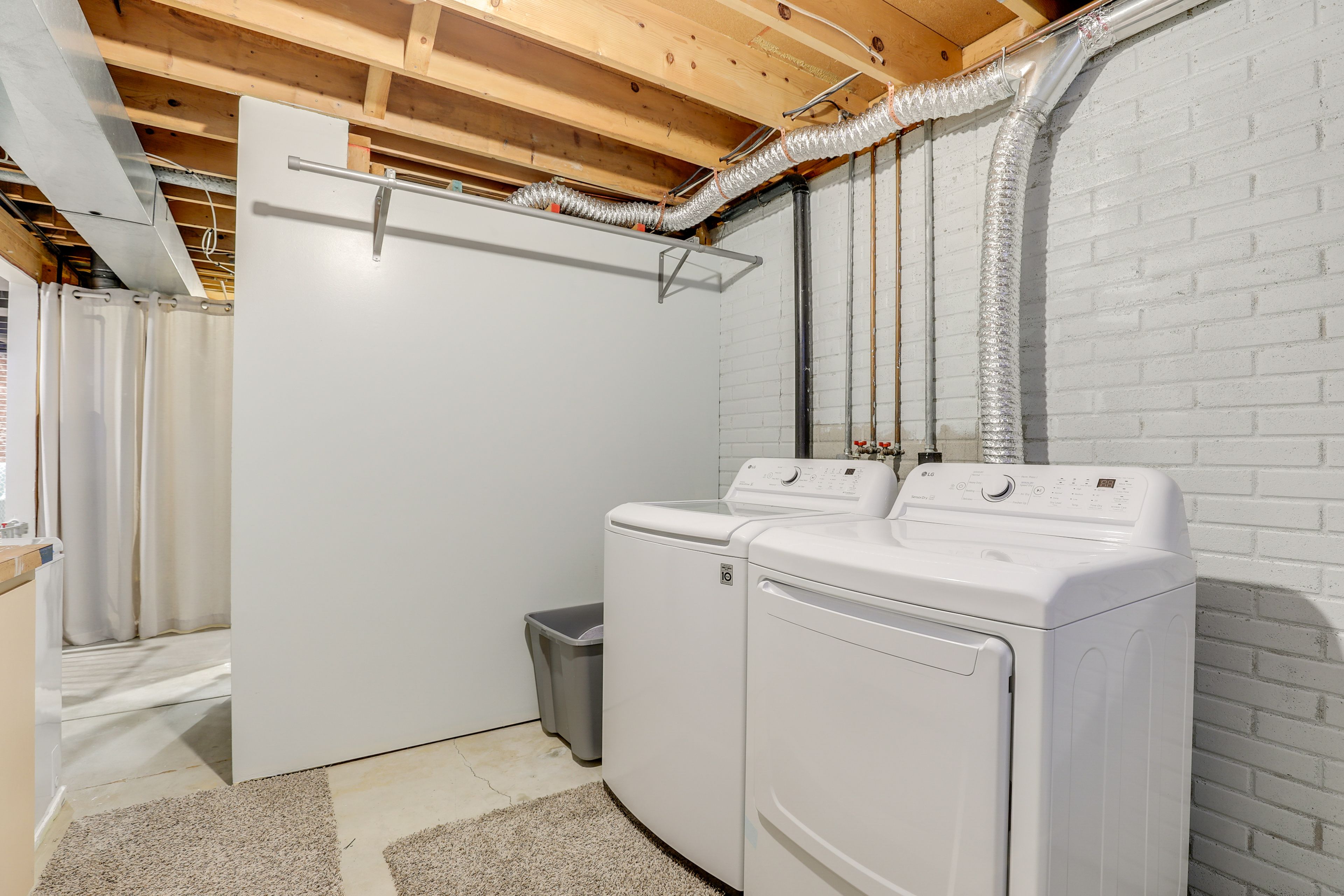 Laundry Room | Lower Level