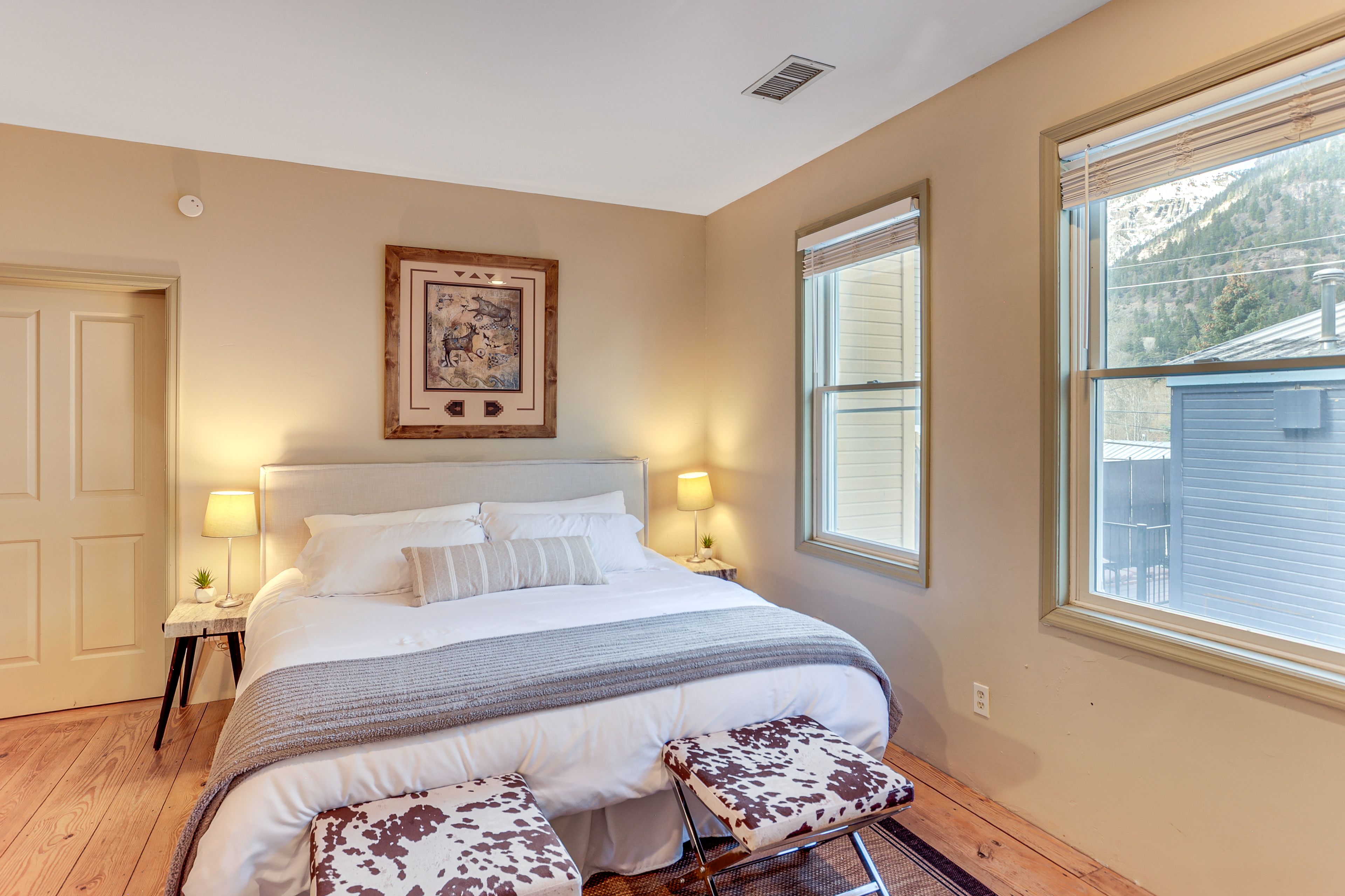 Bedroom 1 | King Bed | Smart TV | Laptop Workspace | Free WiFi