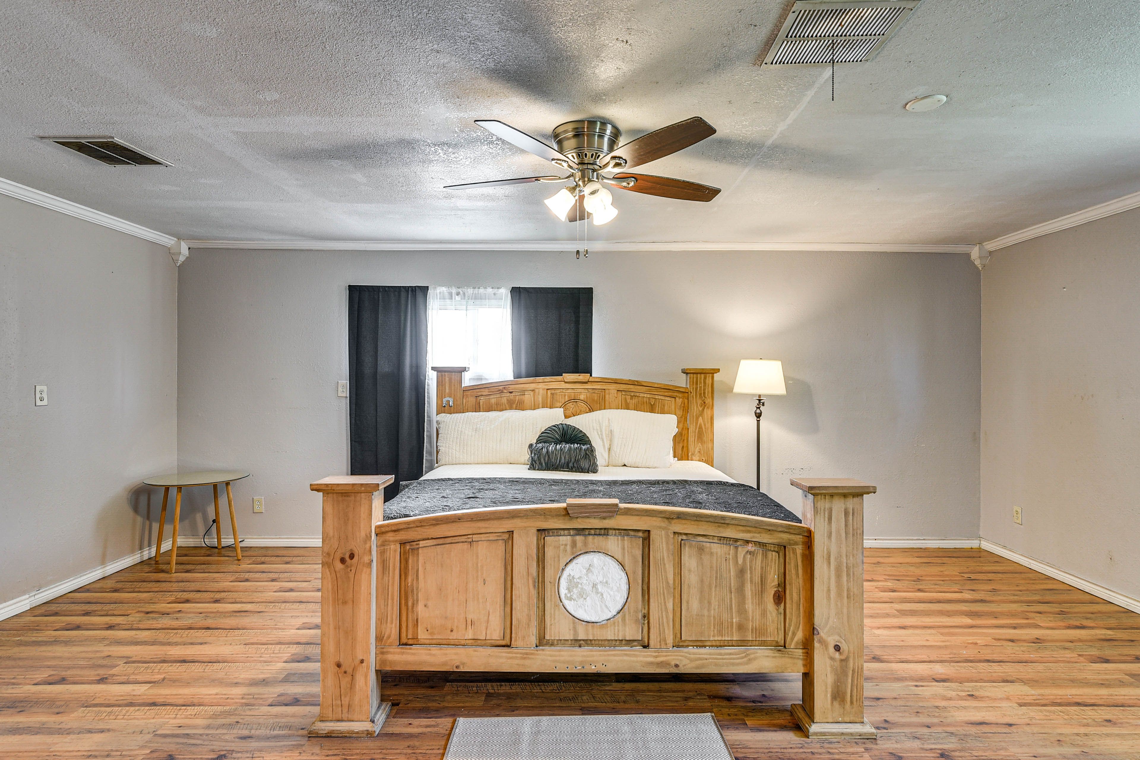 Bedroom 4 | King Bed