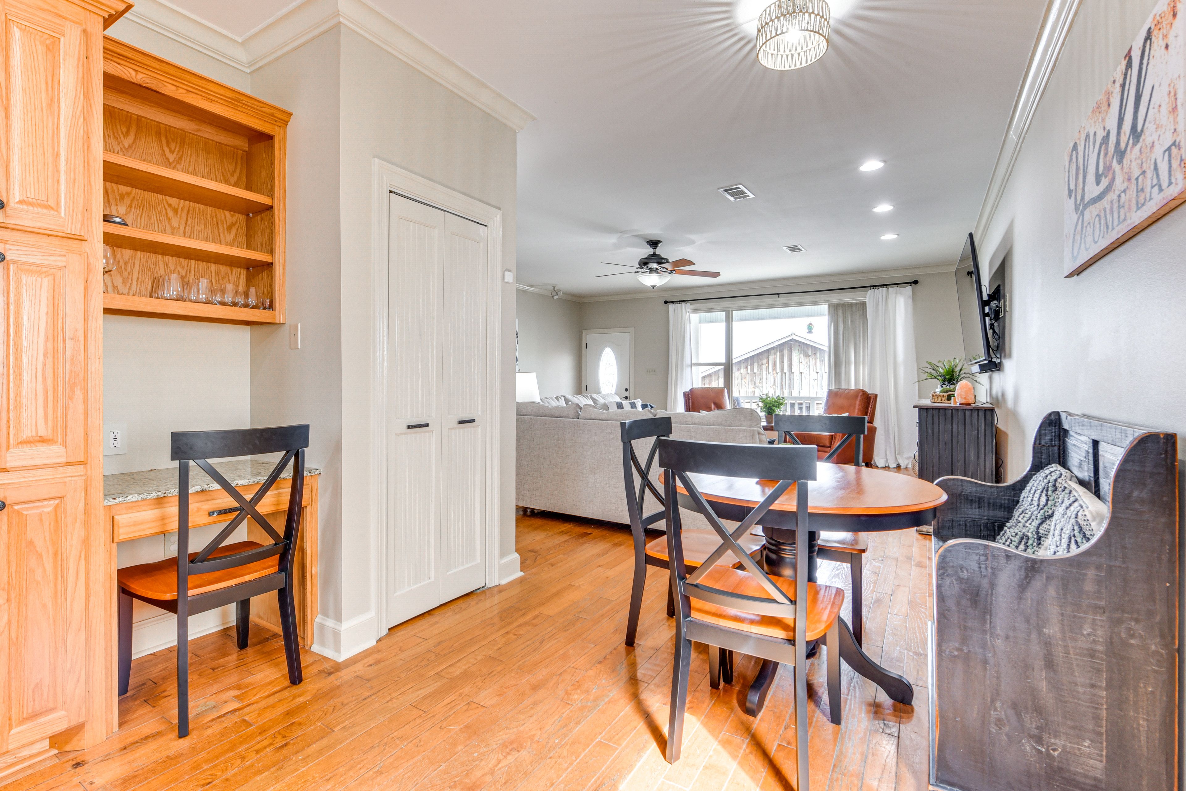 Dining Table | Desk Area