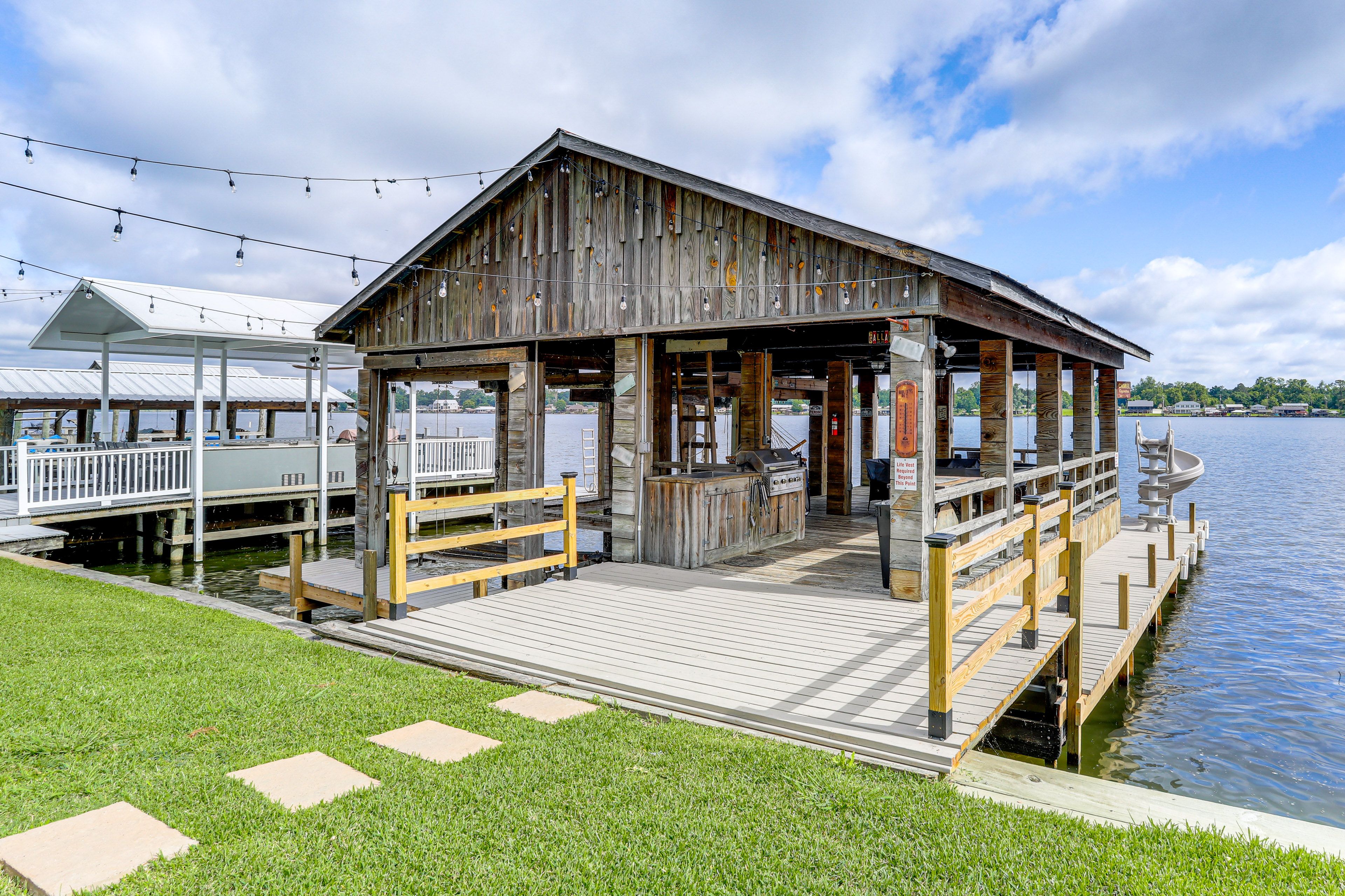 Boat Dock | Outdoor Dining Area | Outdoor Seating | Grill
