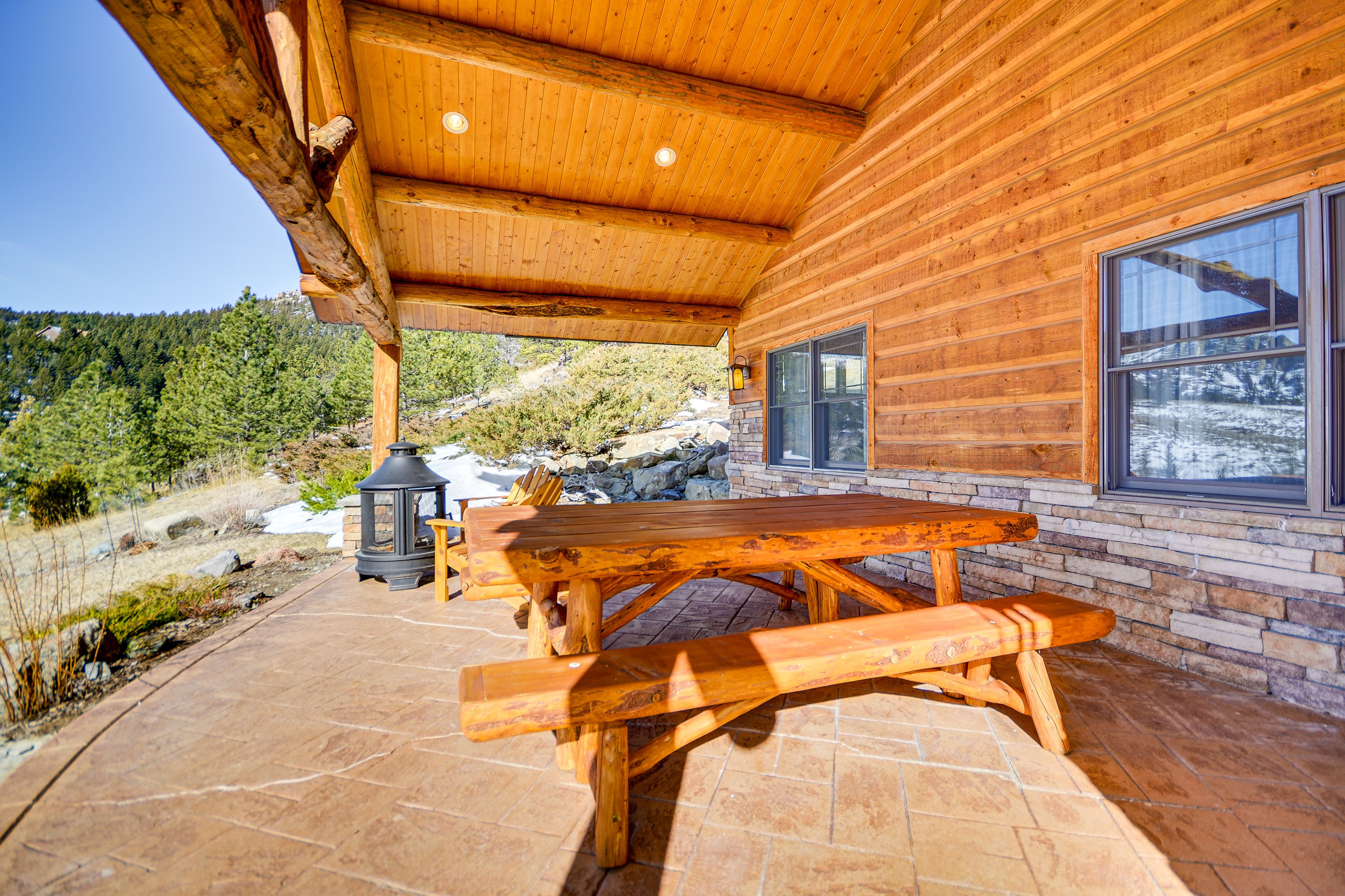 Covered Patio | Wood-Burning Fire Pit