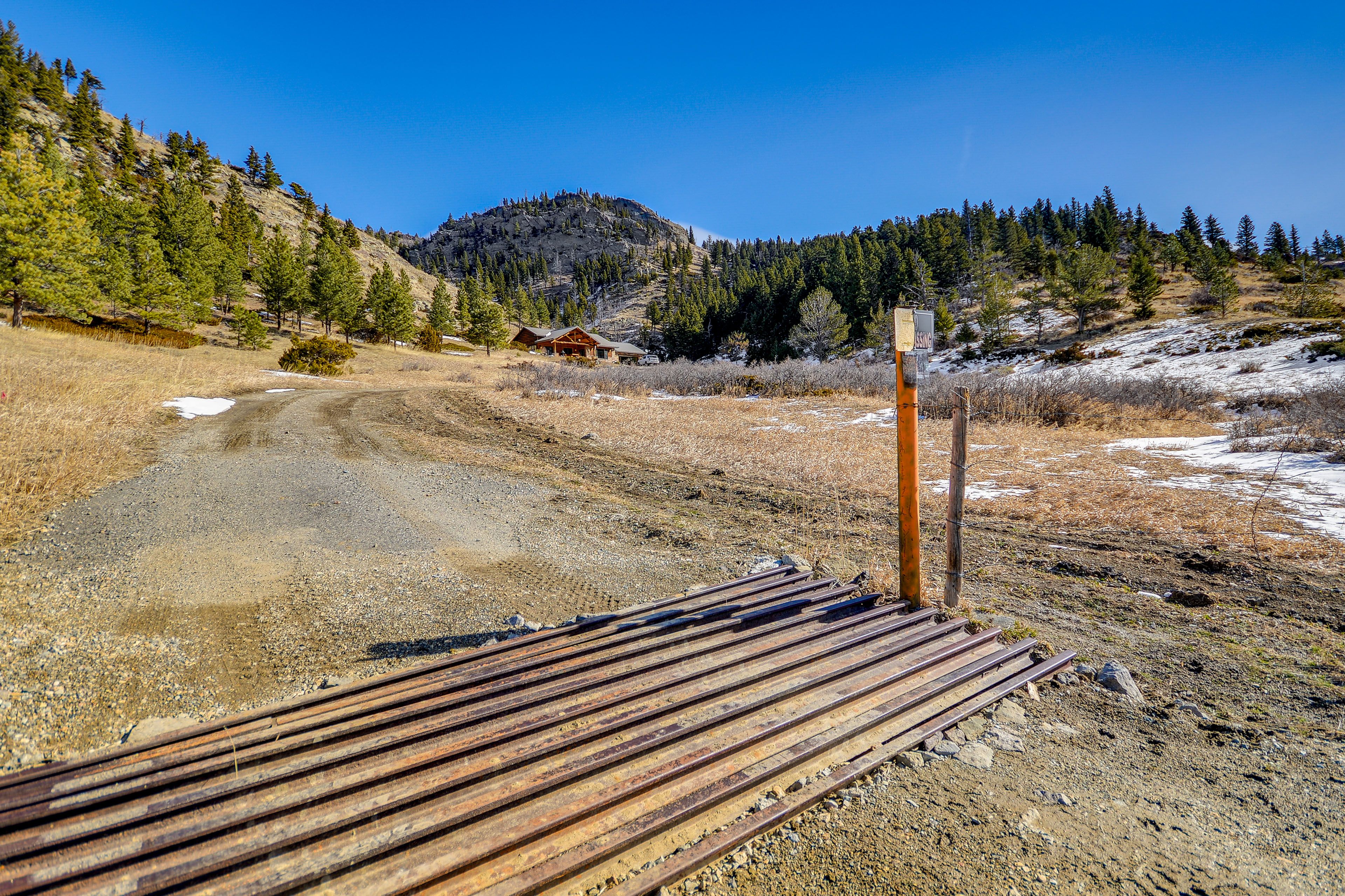 Driveway to Property | Parking for 4 Vehicles | RV/Trailer Parking
