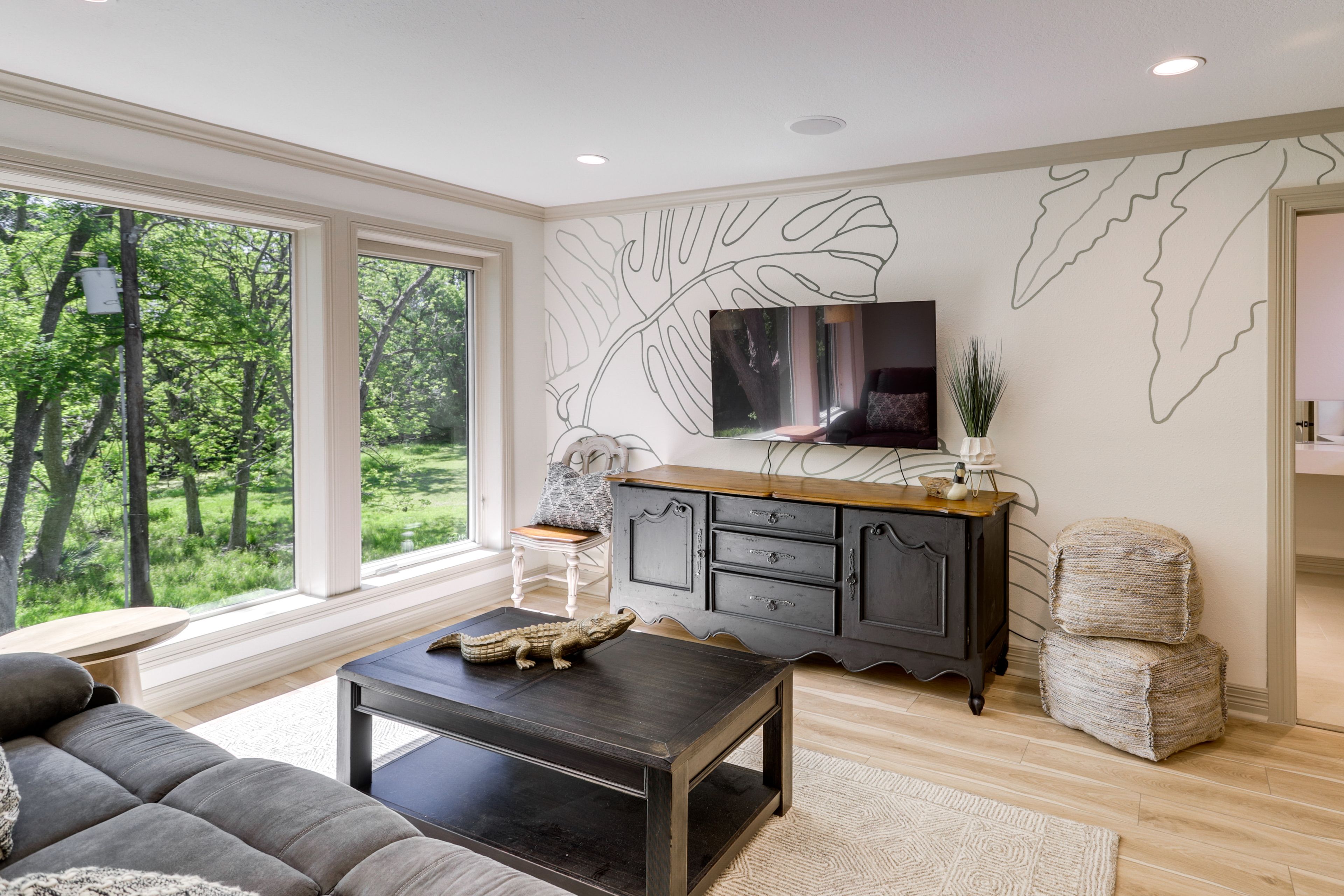 Living Room | Smart TV | 1st Floor
