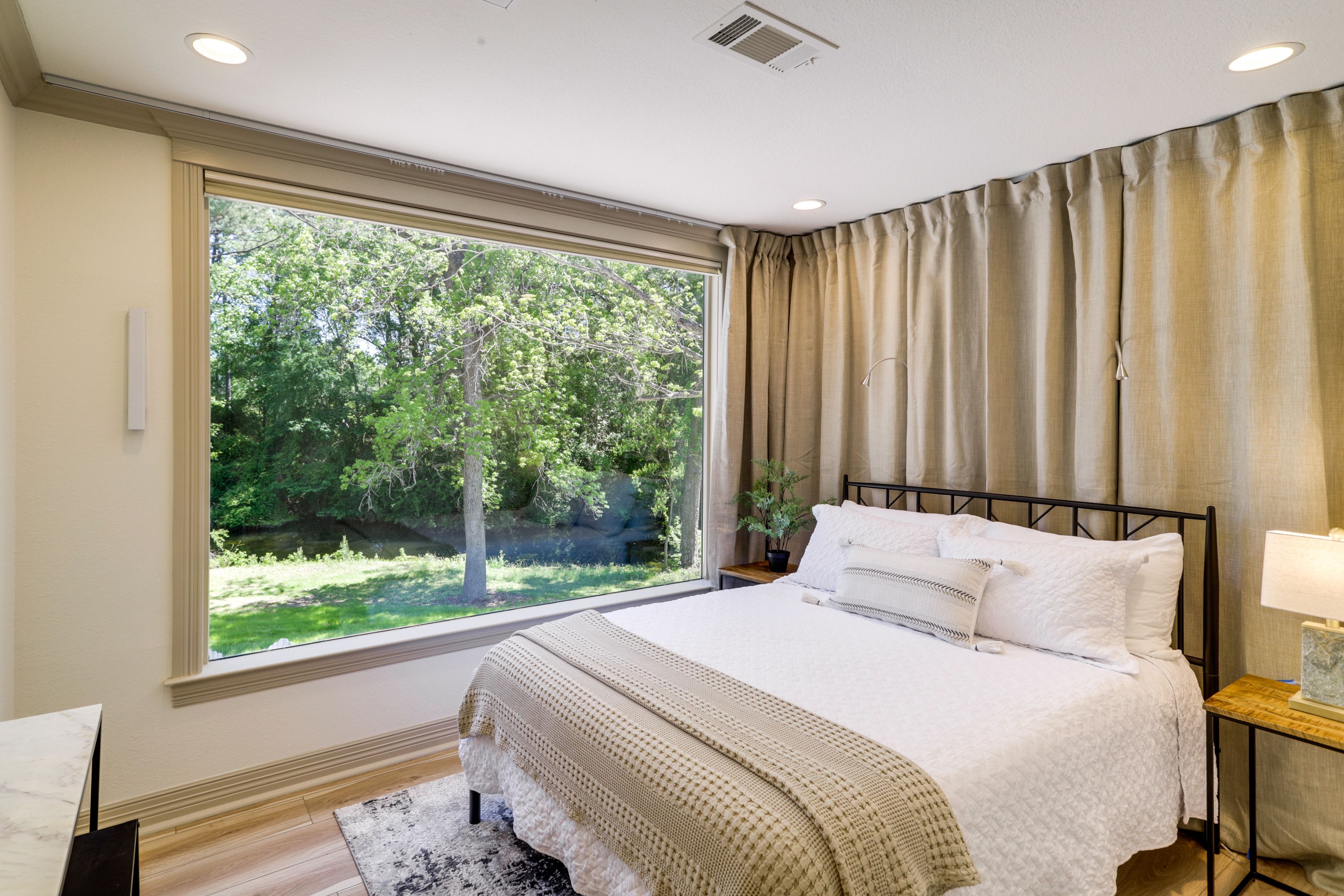 Bedroom 3 | Queen Bed | 2nd Floor