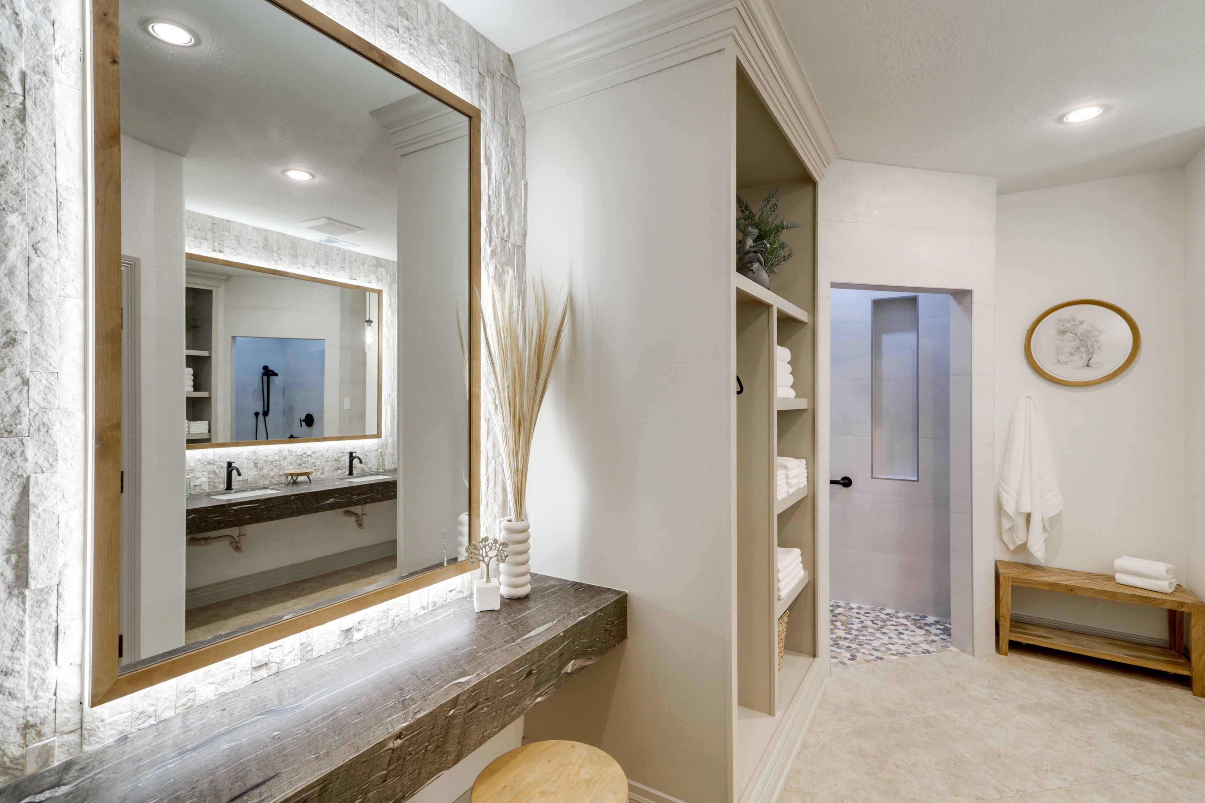 Bathroom | 1st Floor