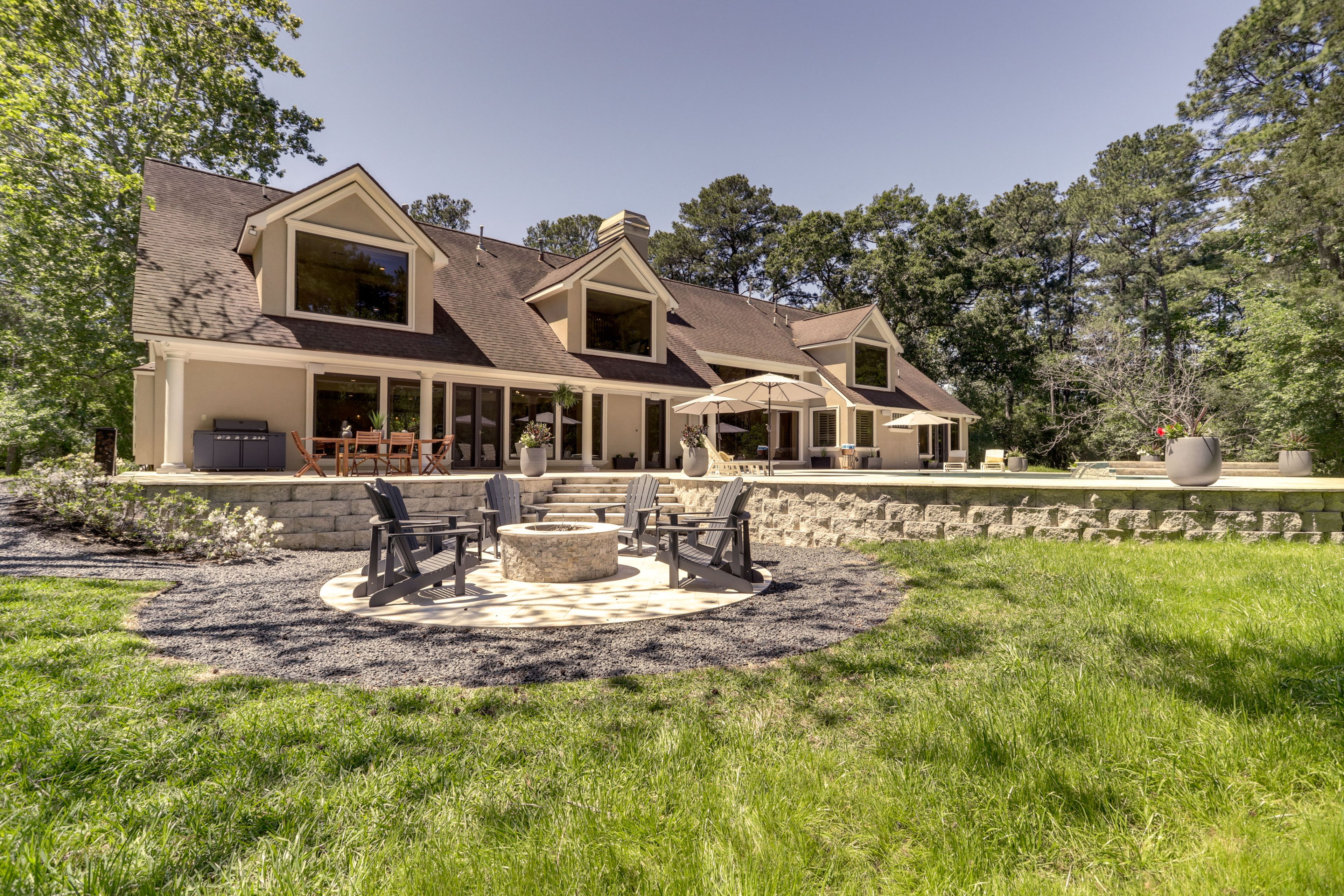 Fire Pit | Outdoor Seating