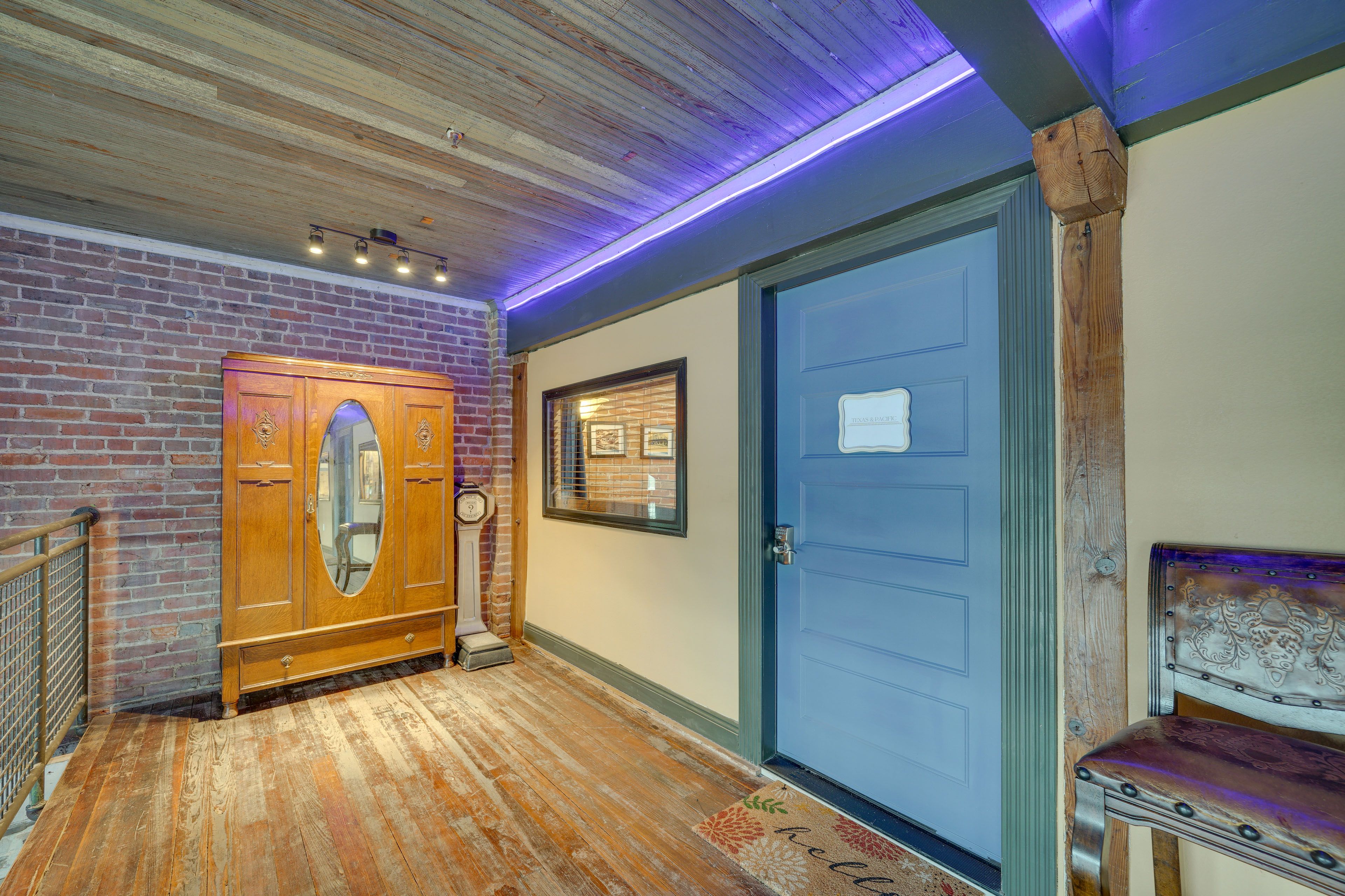 Indoor Front Entry