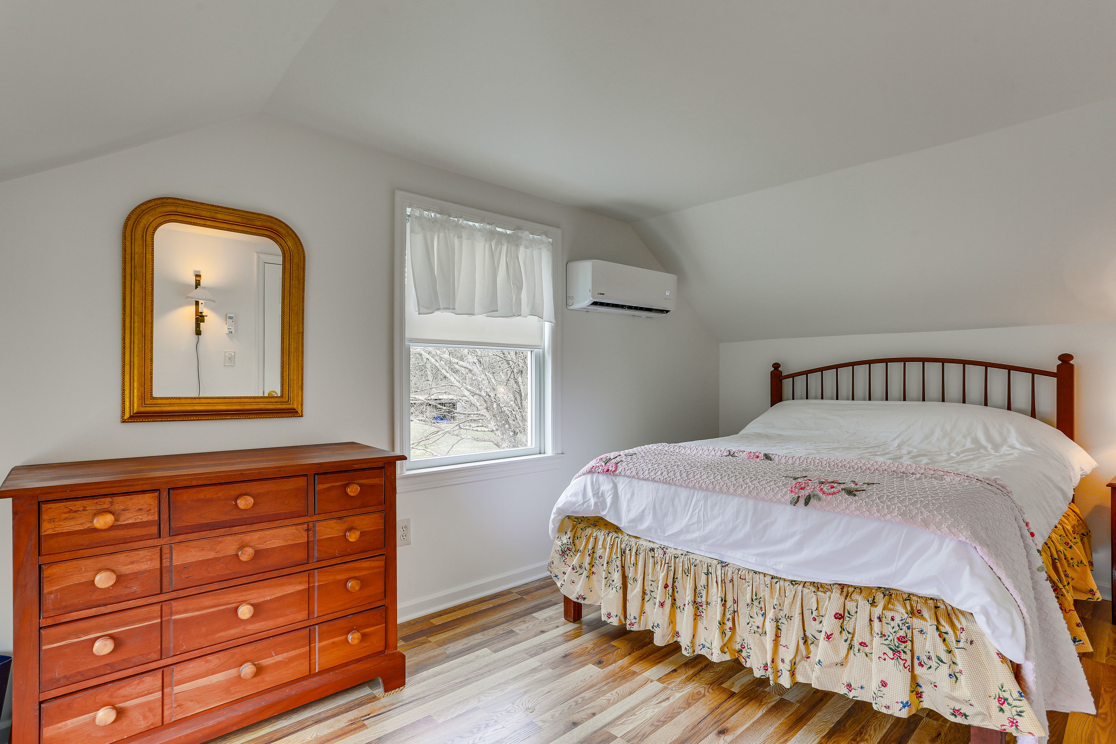 Bedroom 3 | 2nd Floor | Queen Bed