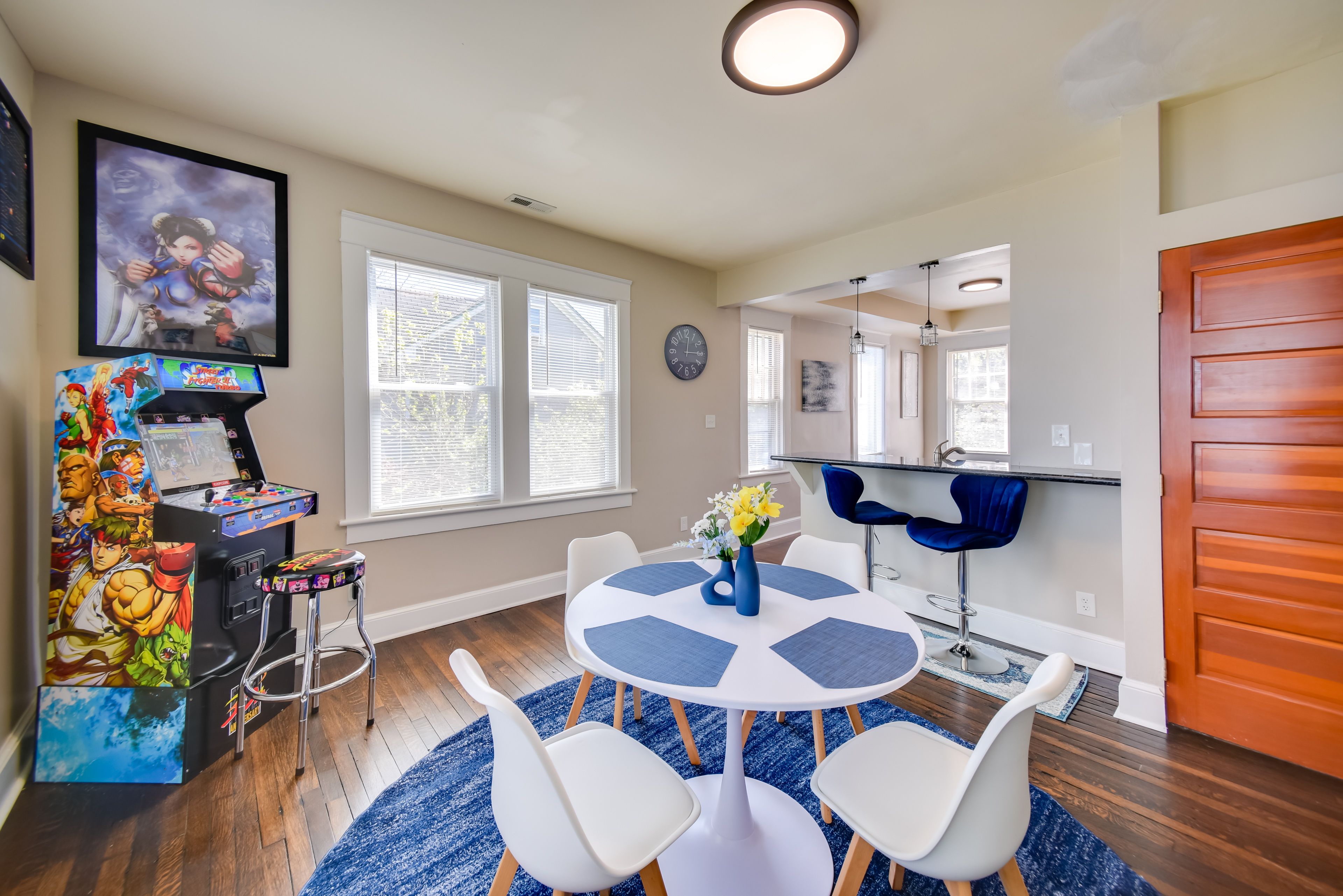 Dining Area | Dishware/Flatware Provided