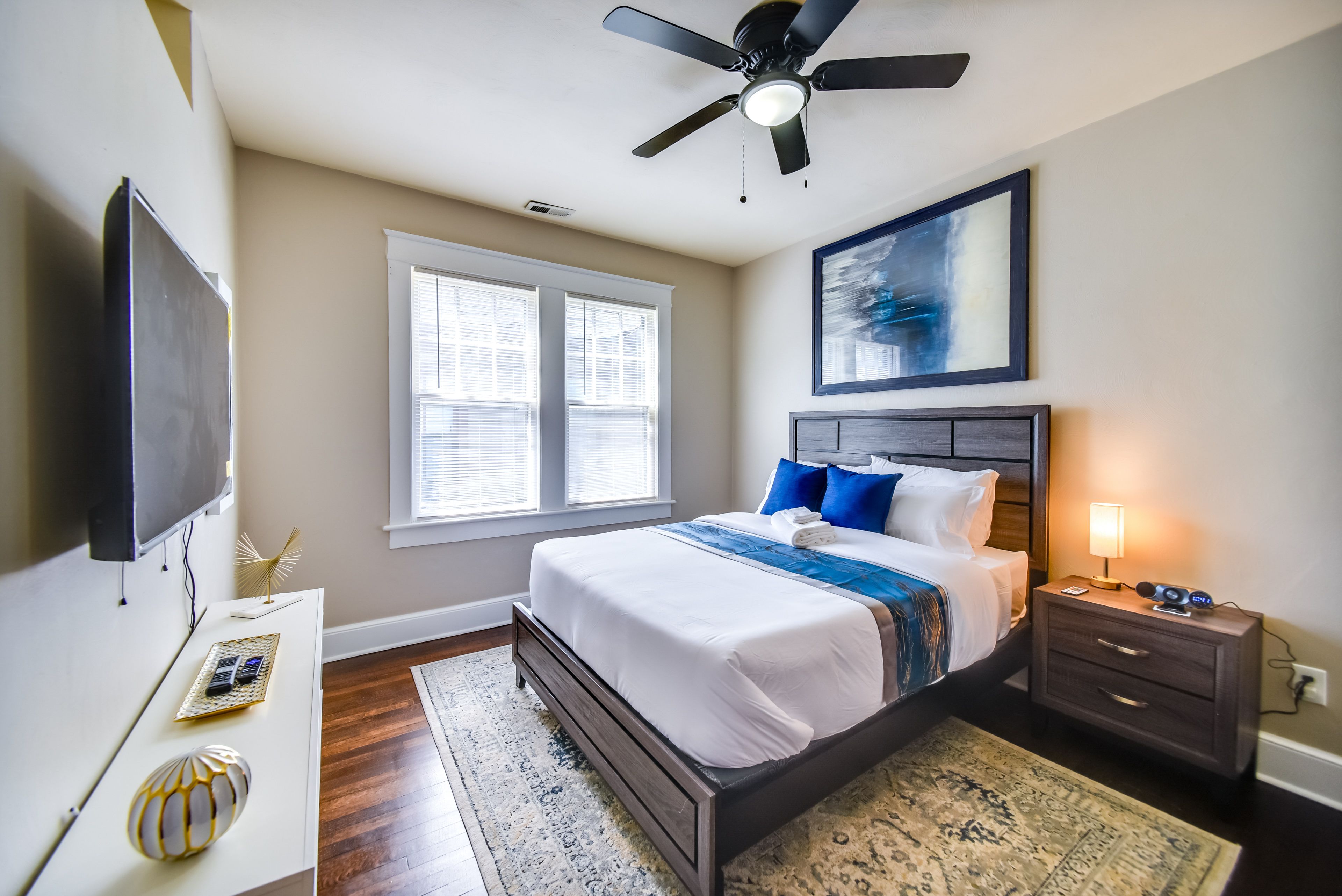 Bedroom 2 | Queen Bed