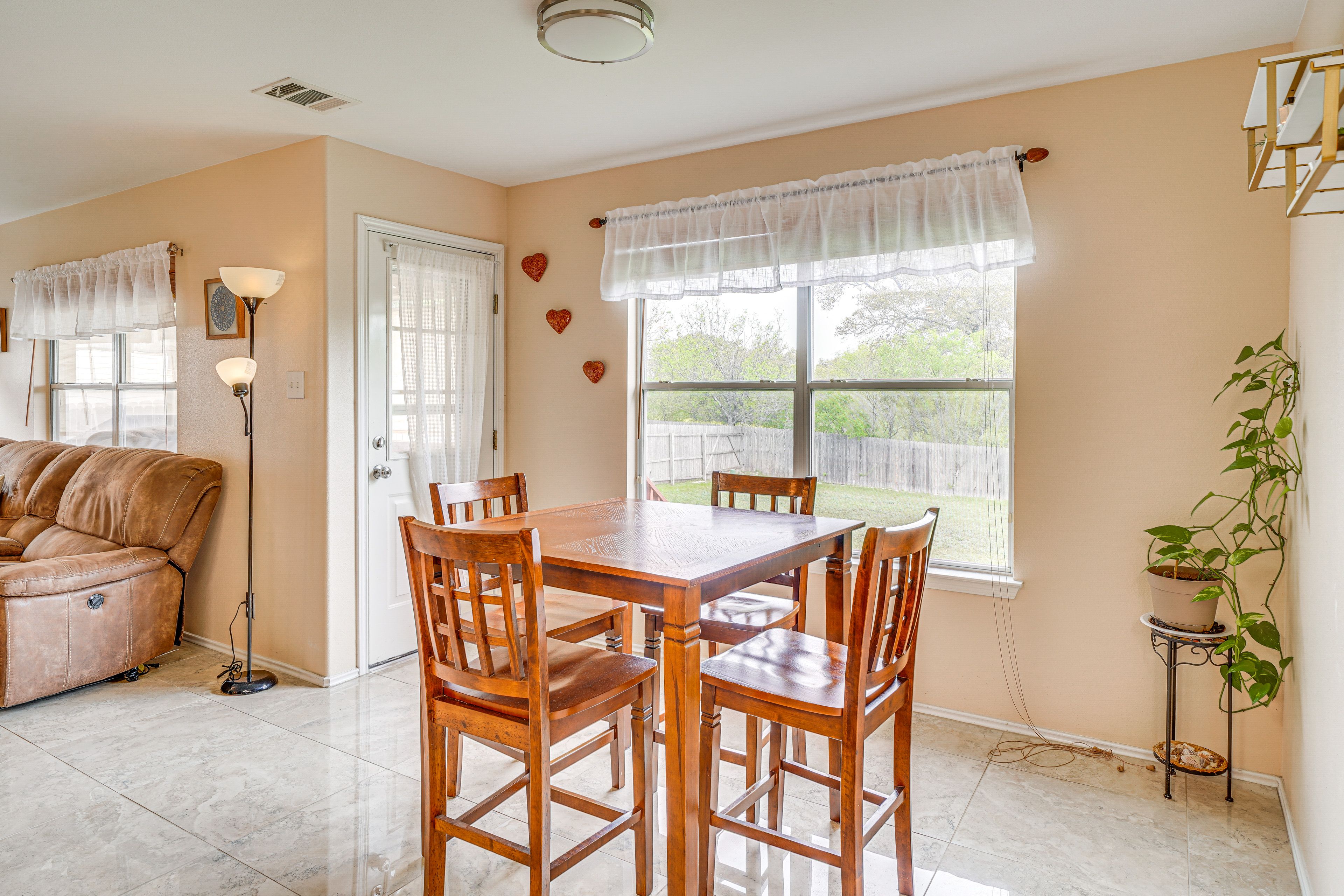 Dining Area | 1st Floor