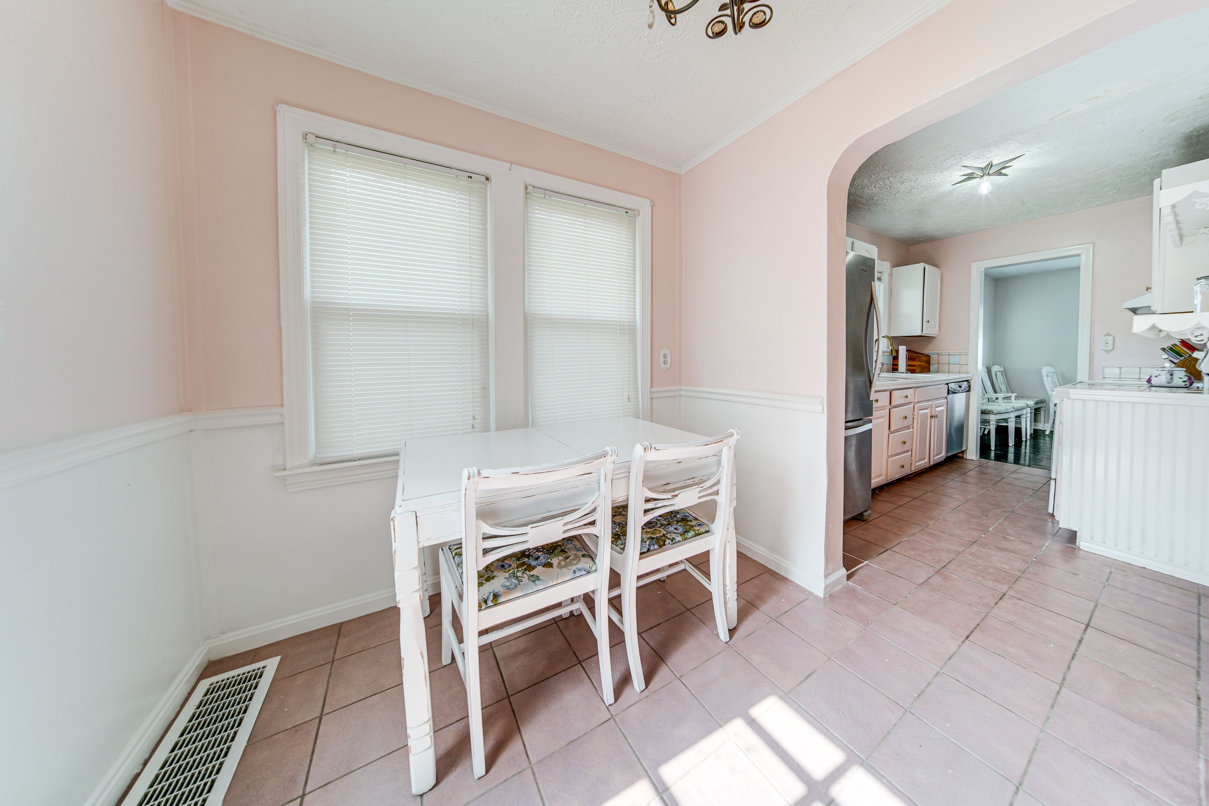 Dining Nook | 1st Floor