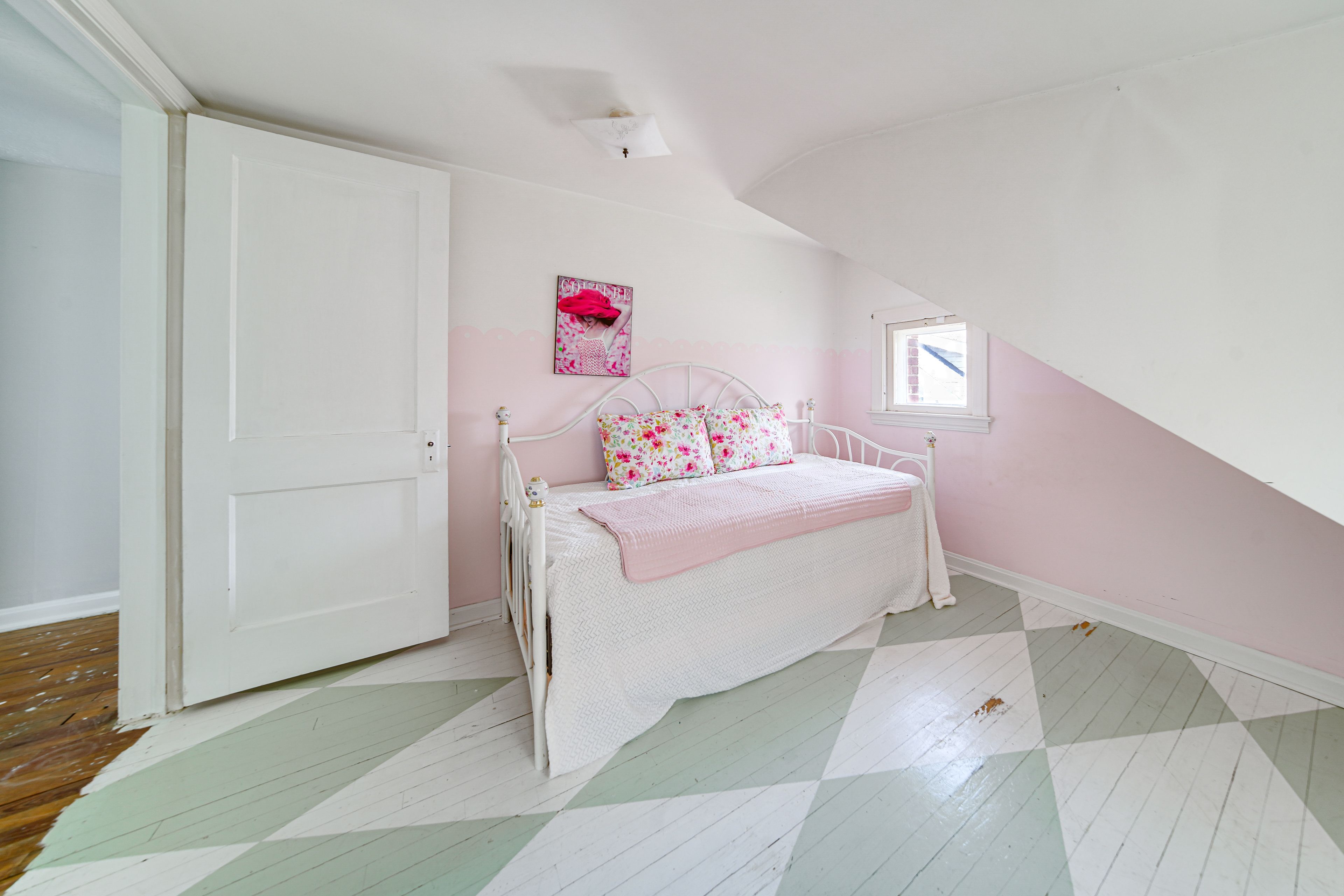 Bedroom 3 | 2nd Floor | Twin Daybed w/ Pop-Up Twin Trundle