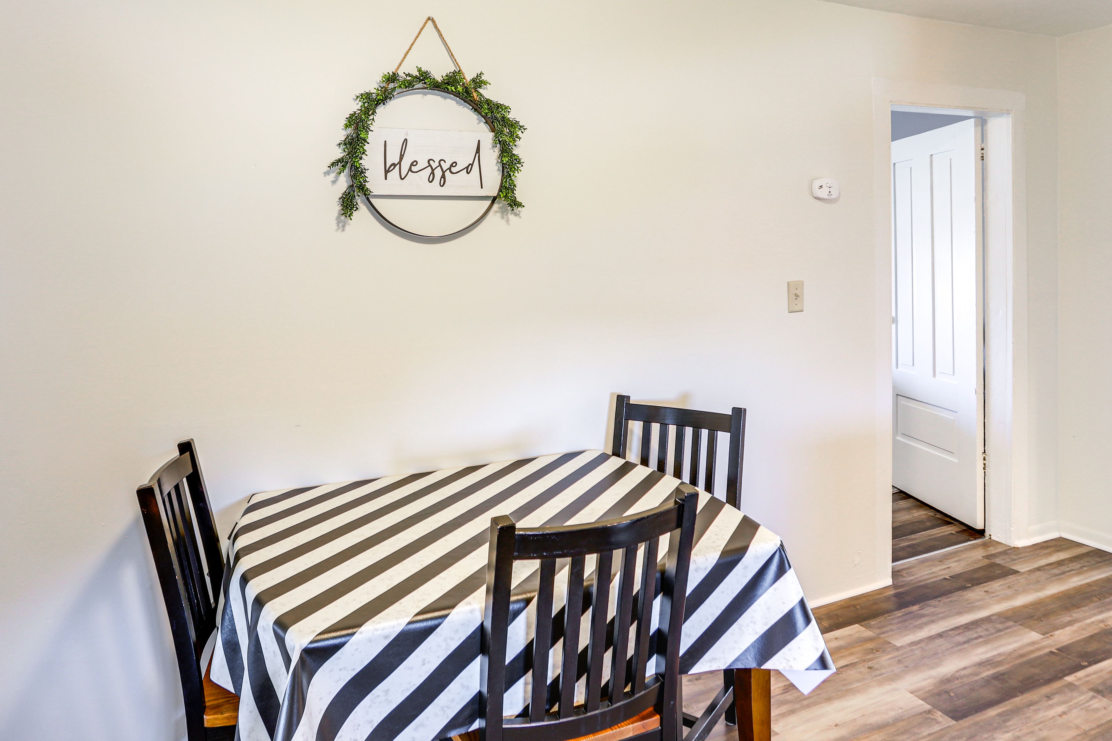 Dining | Dishware & Flatware Provided