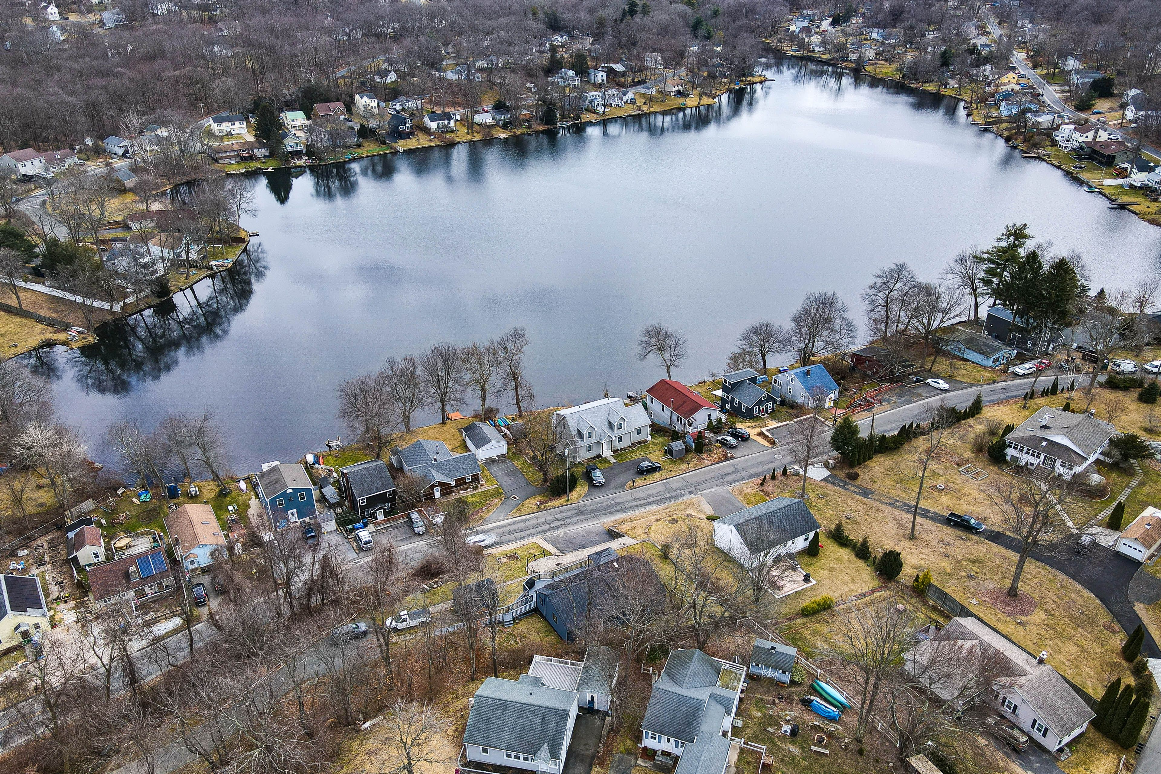 Fall Mountain Lake | Walking Distance