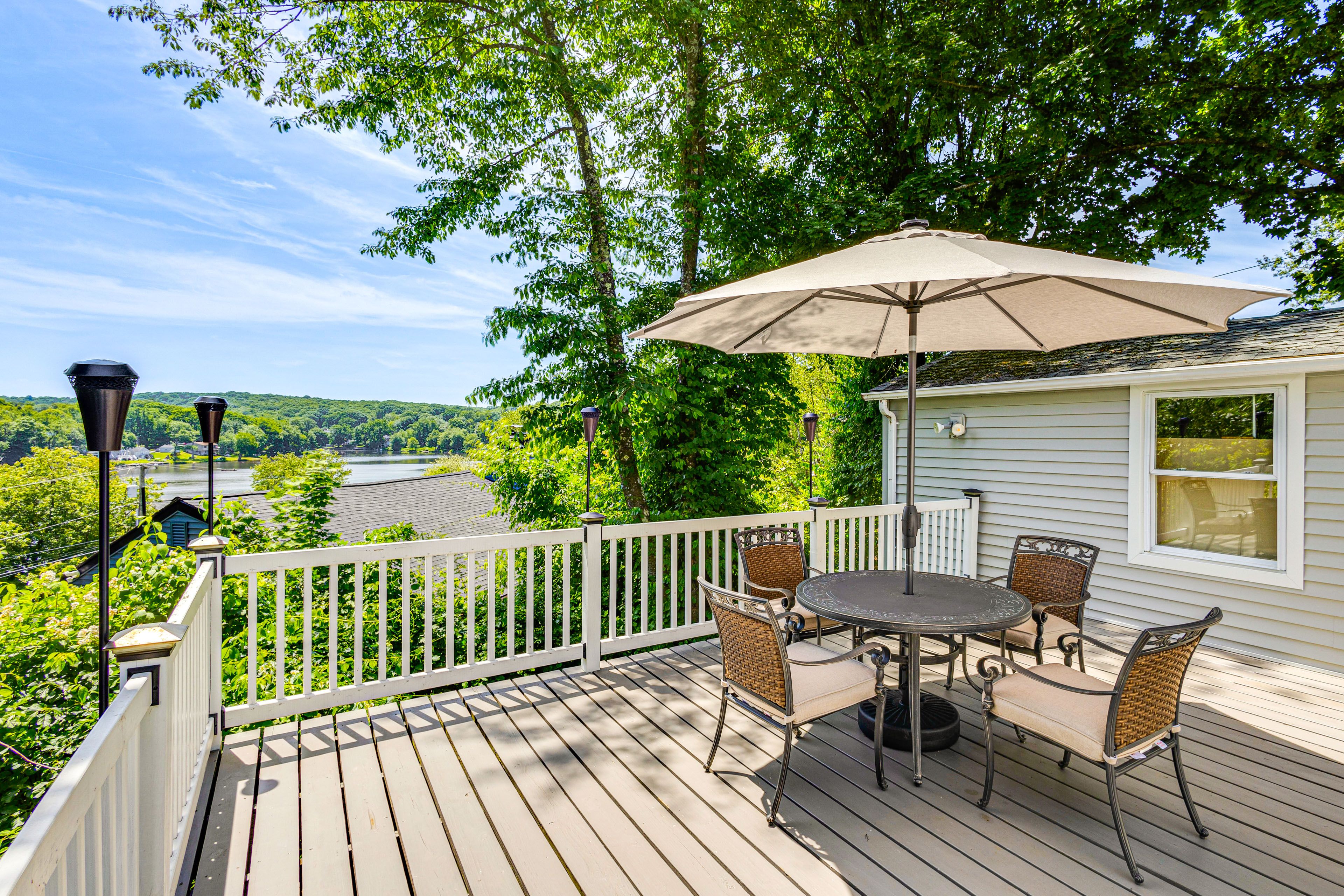 Deck | Lake Views