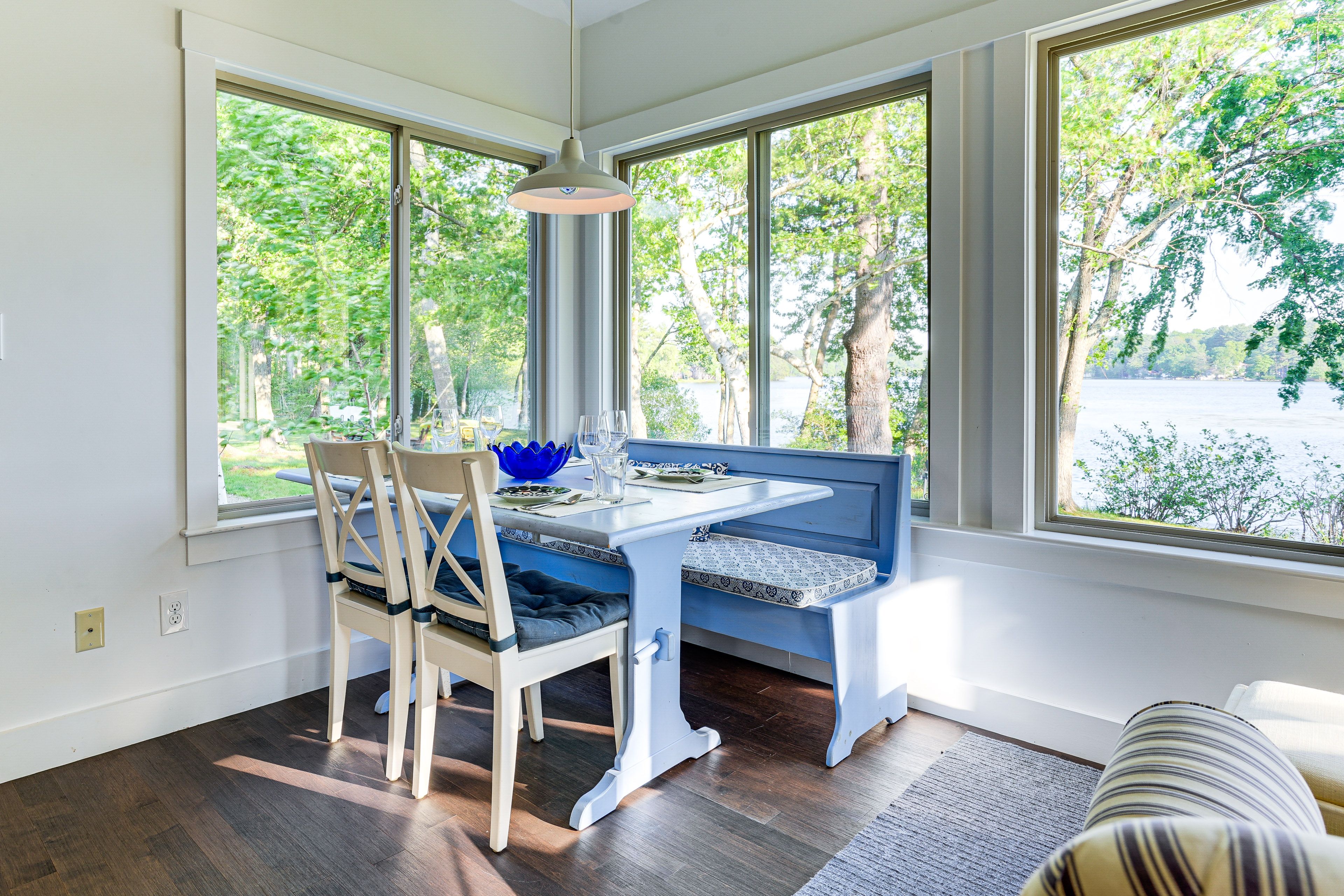 Dining Area | Dishware & Flatware Provided | 1st Level