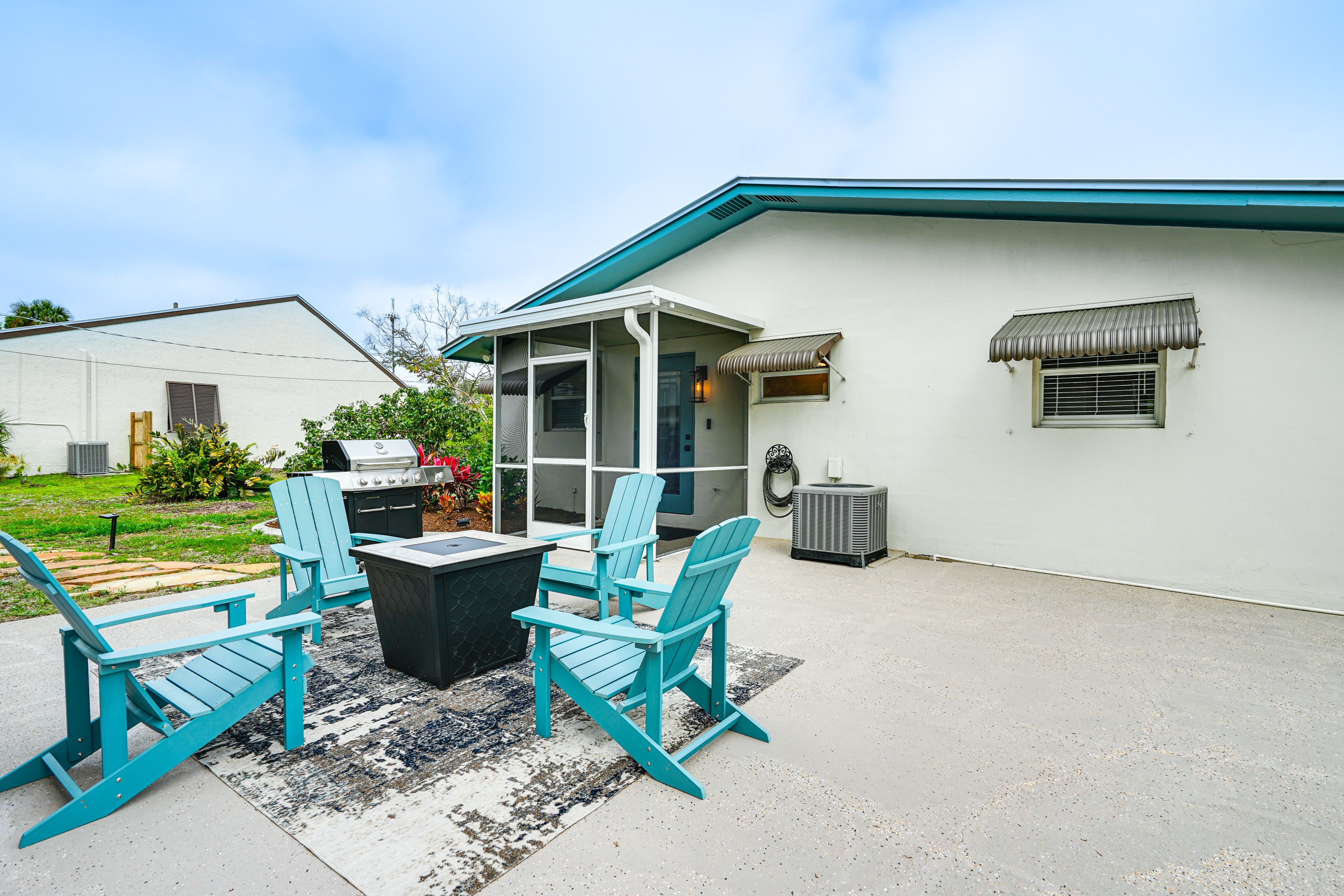 Private Patio | Fire Pit | Gas Grill