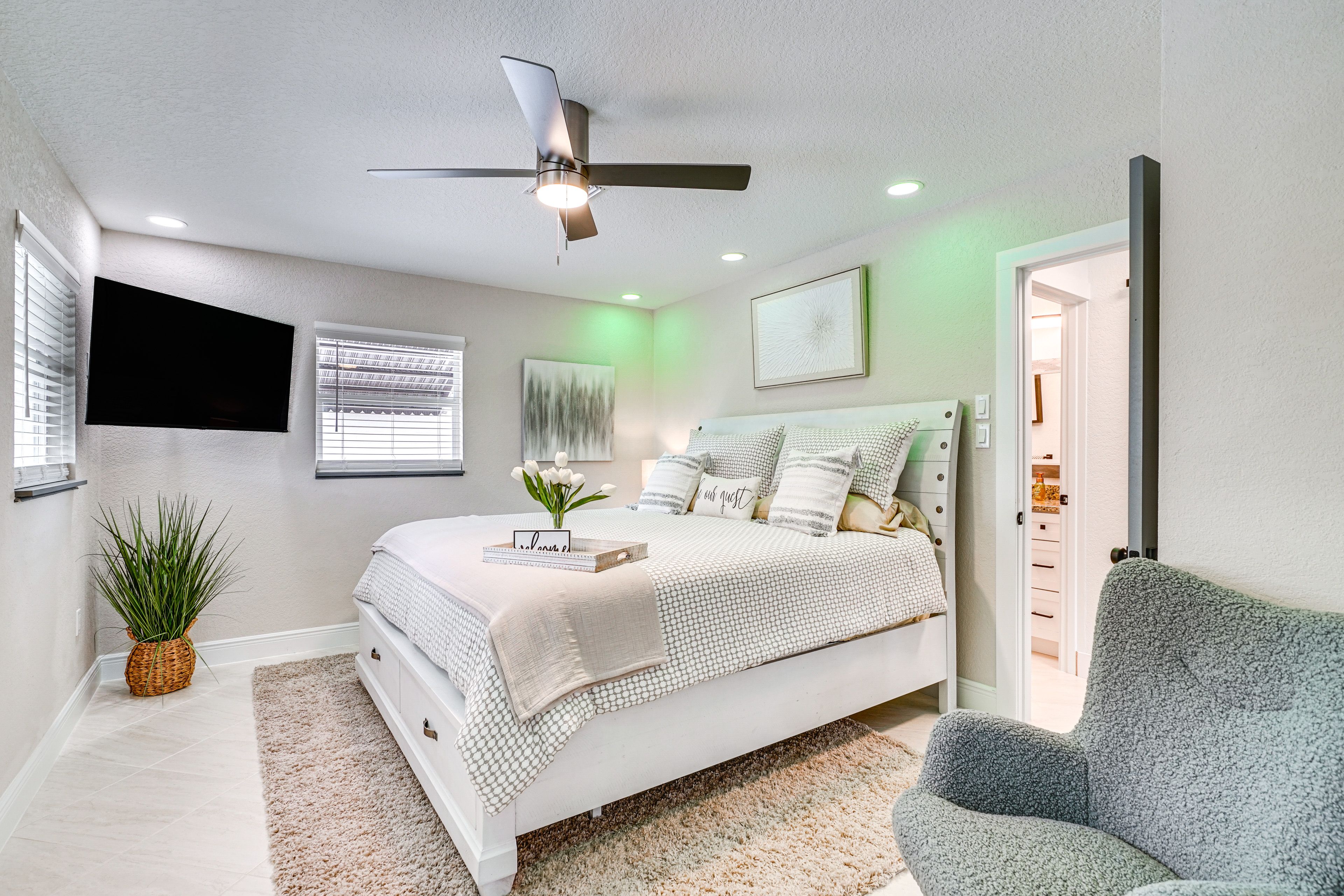 Bedroom 1 | King Bed | Smart TV | Linens Provided