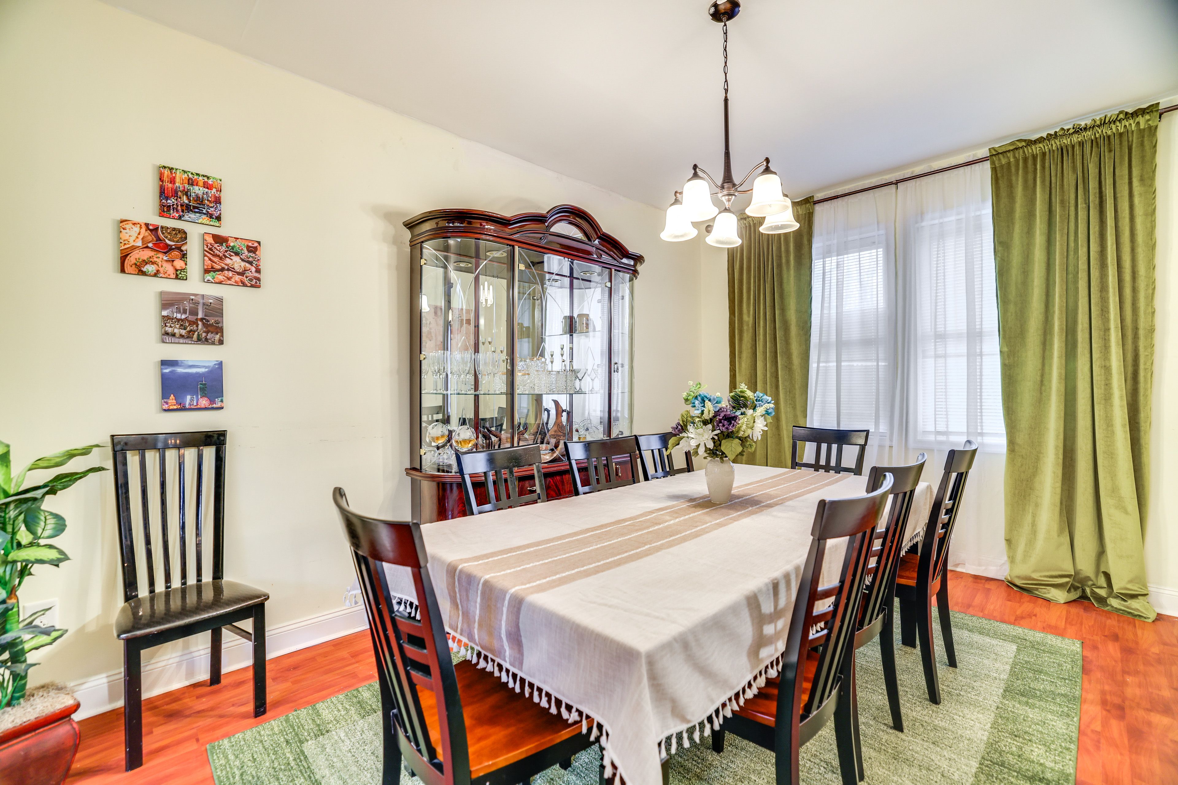 Dining Area | 1st Floor | Dining Table | Dishware/Flatware