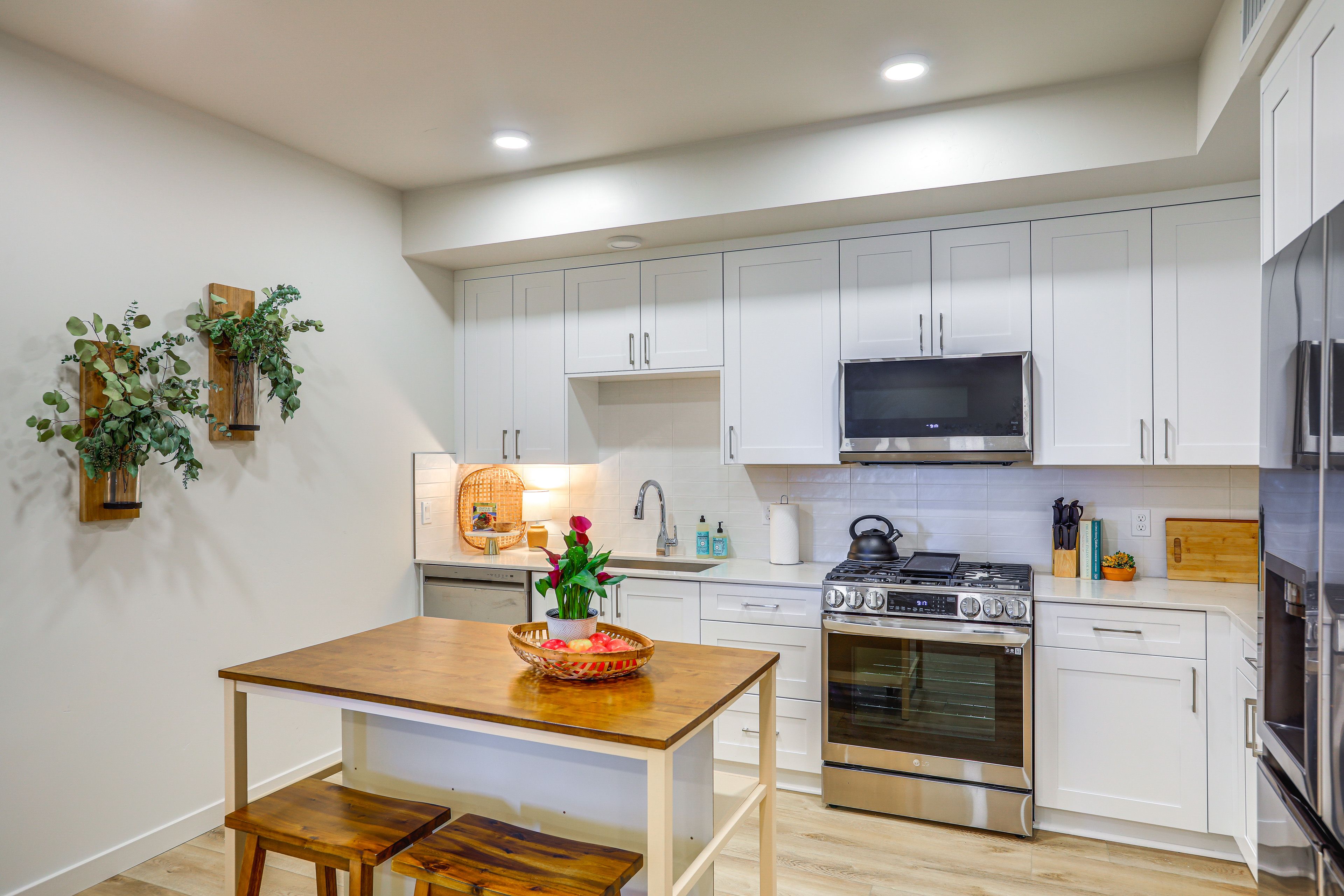 Kitchen | Cooking Basics | Breakfast Bar
