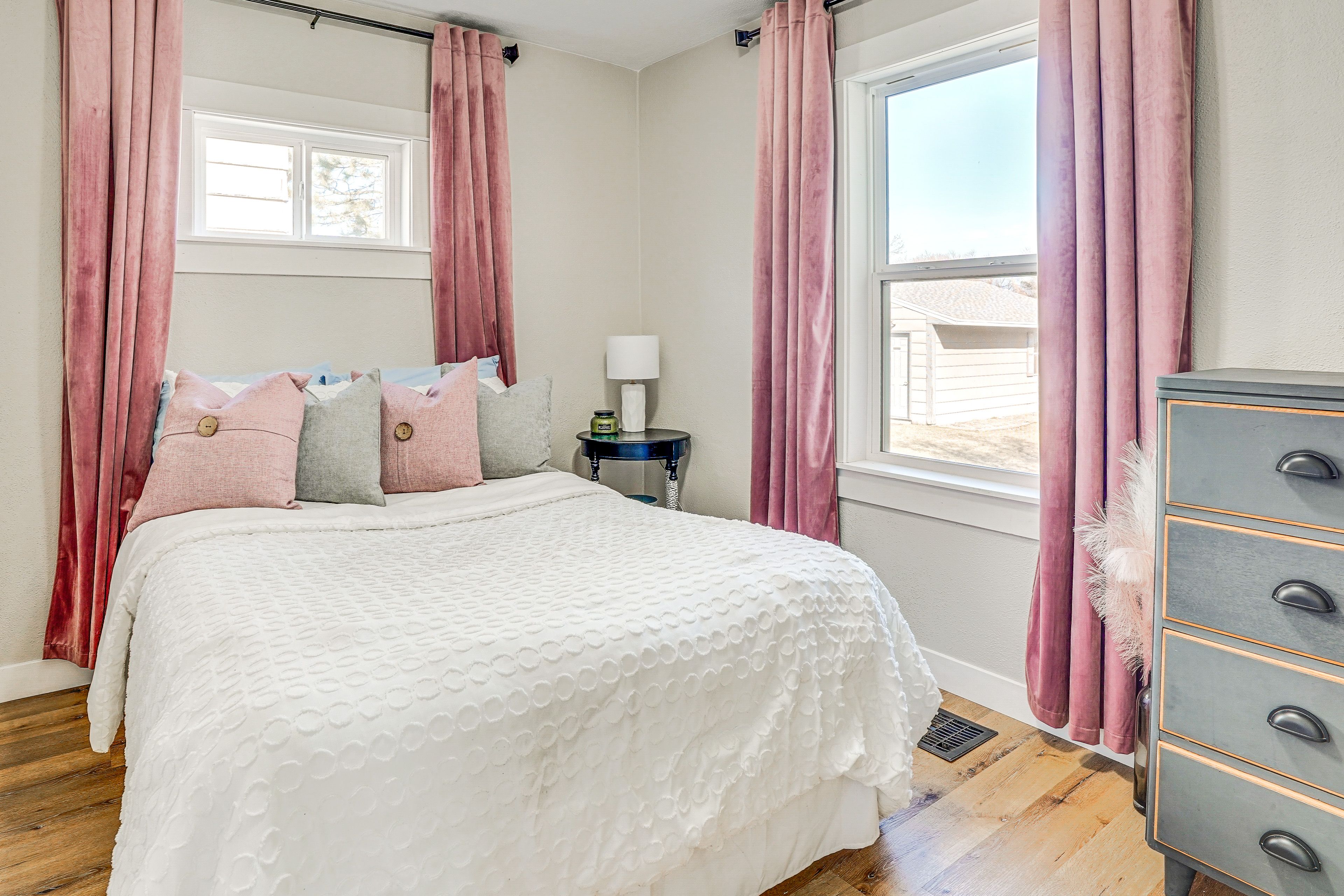Bedroom 2 | Full Bed | Main Level